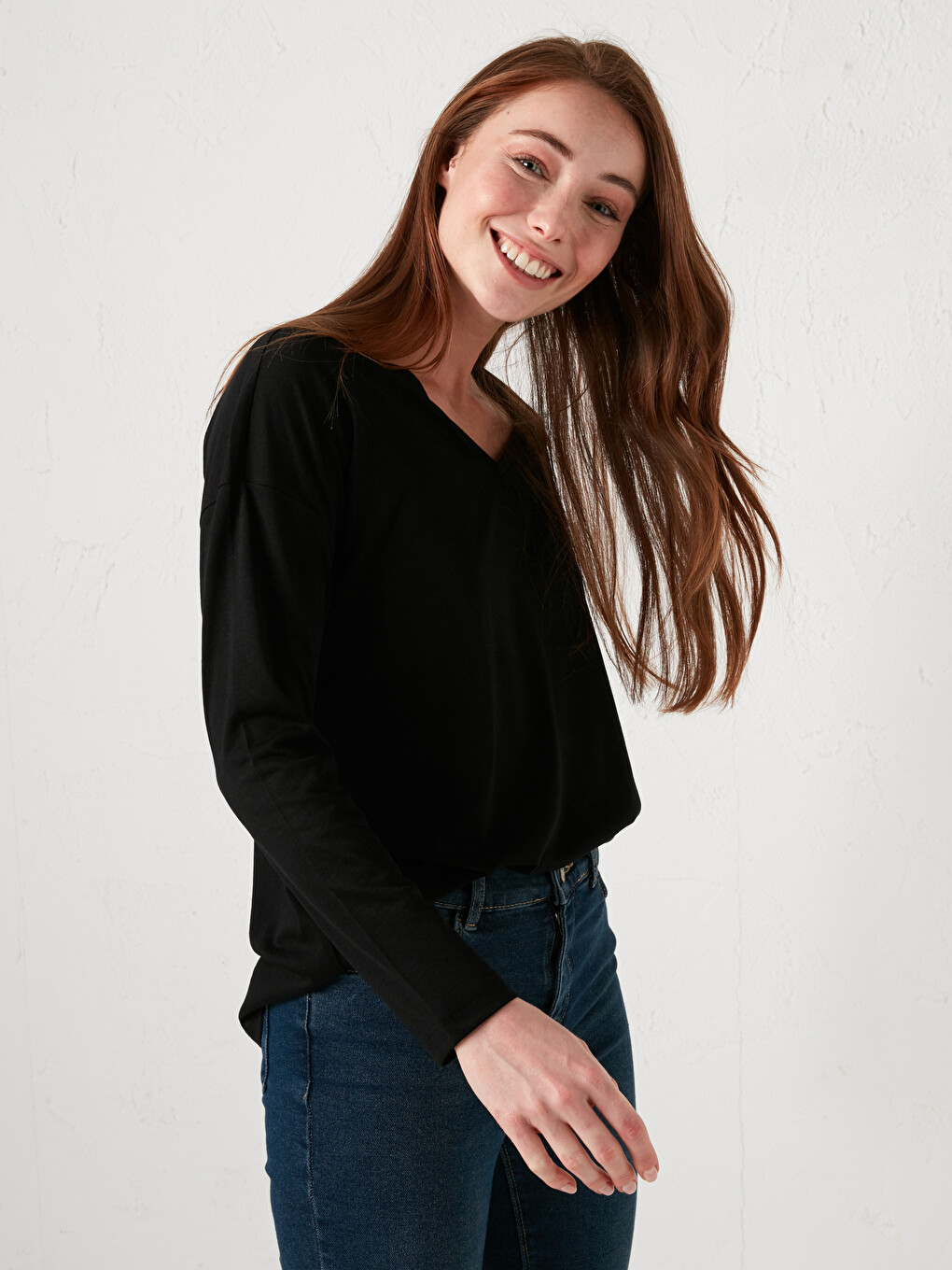 V-neck Plain Long Sleeve Women's T-shirt-1