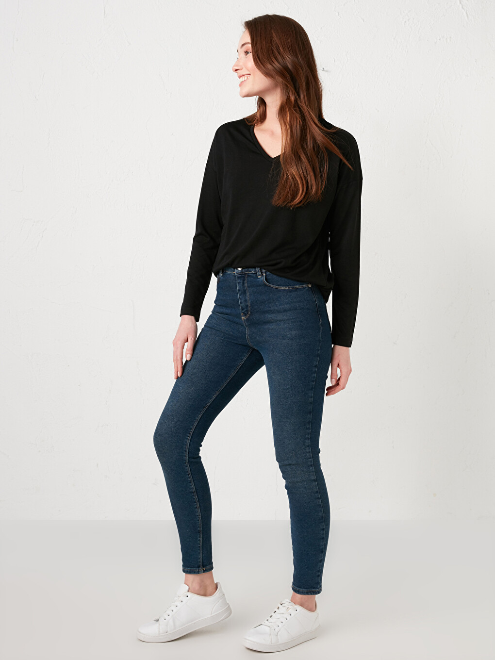 V-neck Plain Long Sleeve Women's T-shirt-2