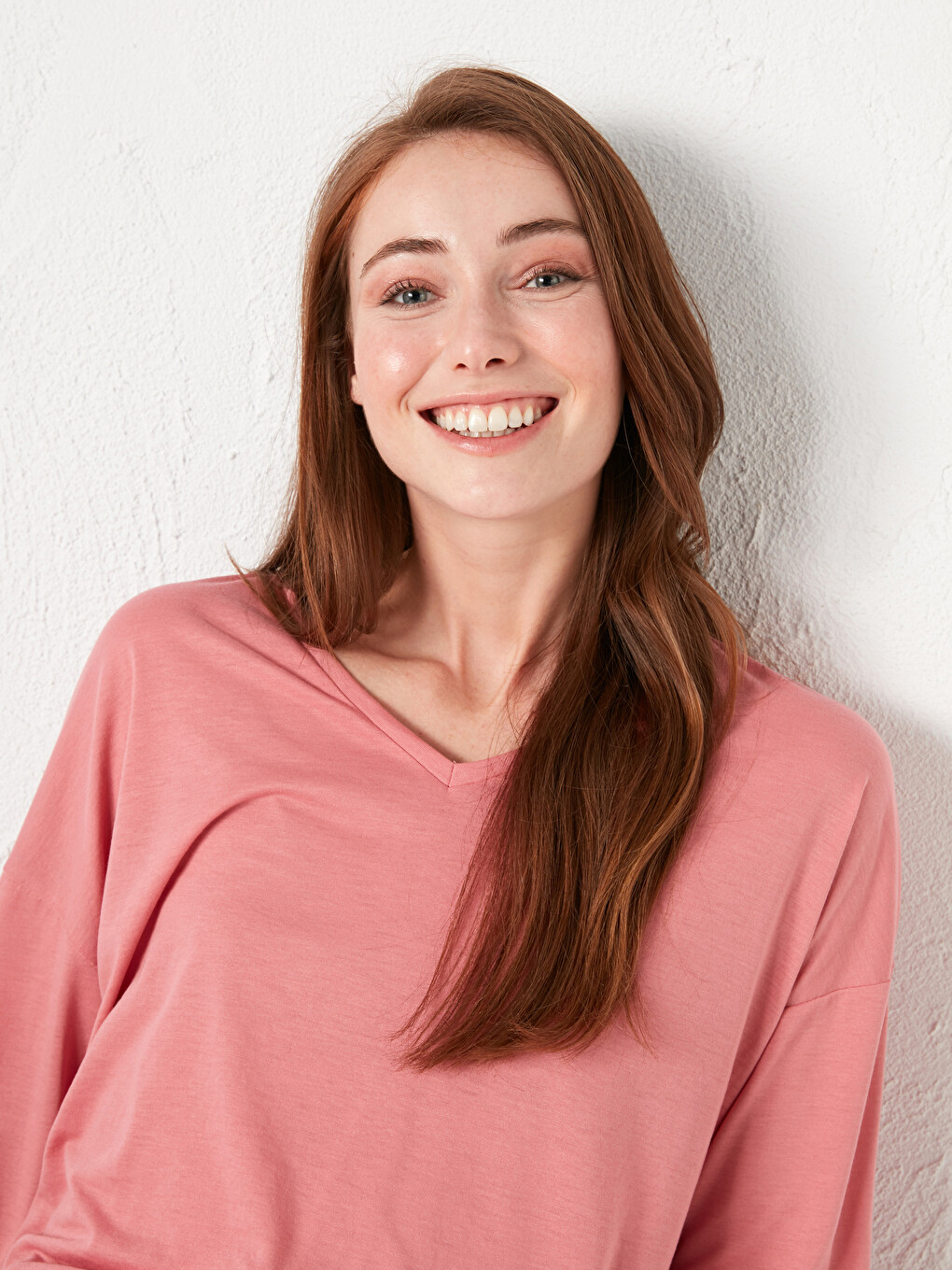 V-neck Plain Long Sleeve Women's T-shirt-3