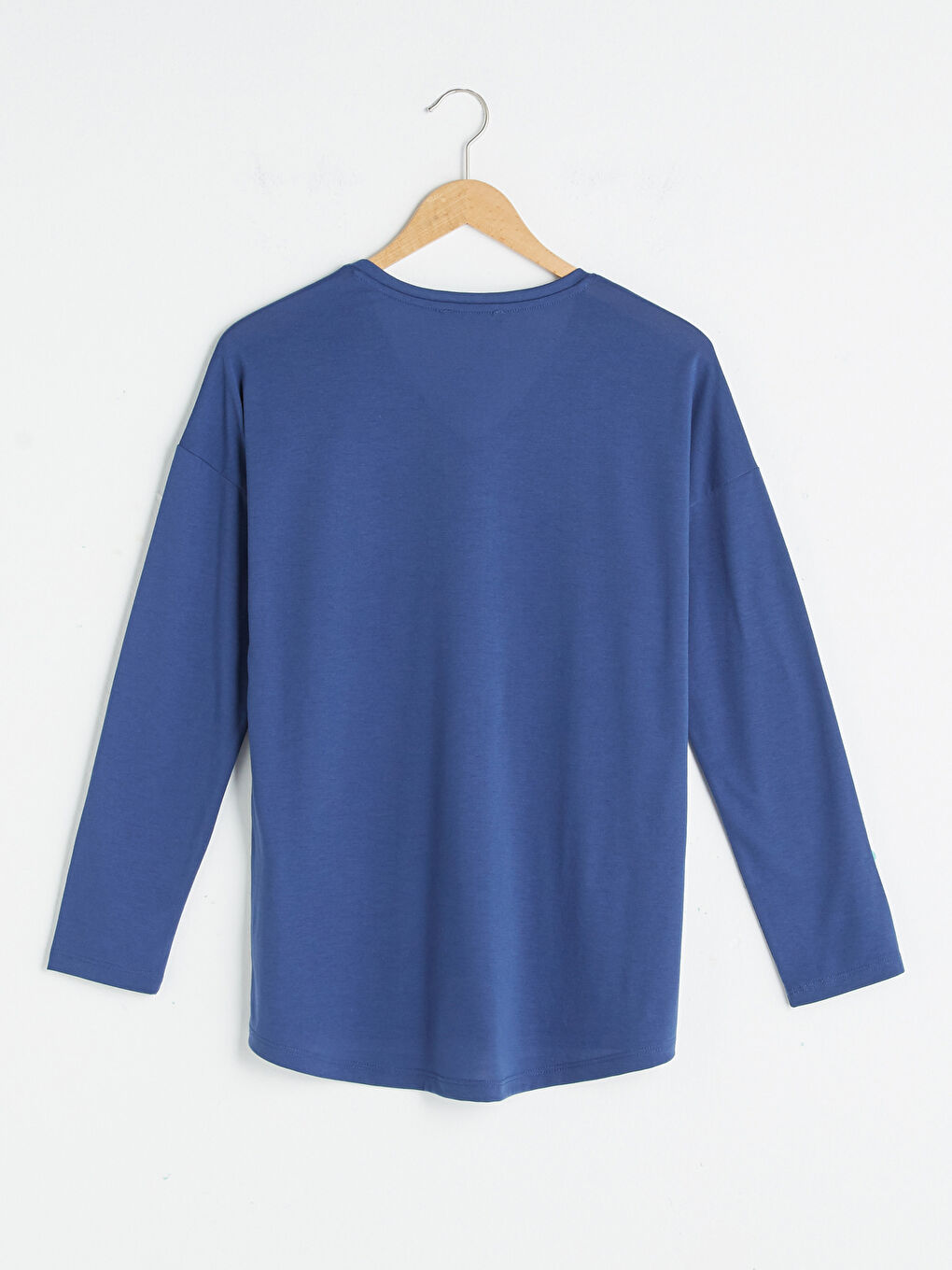 Футболка для жінок з V-подібним вирізом, простим дизайном і довгим рукавом-6