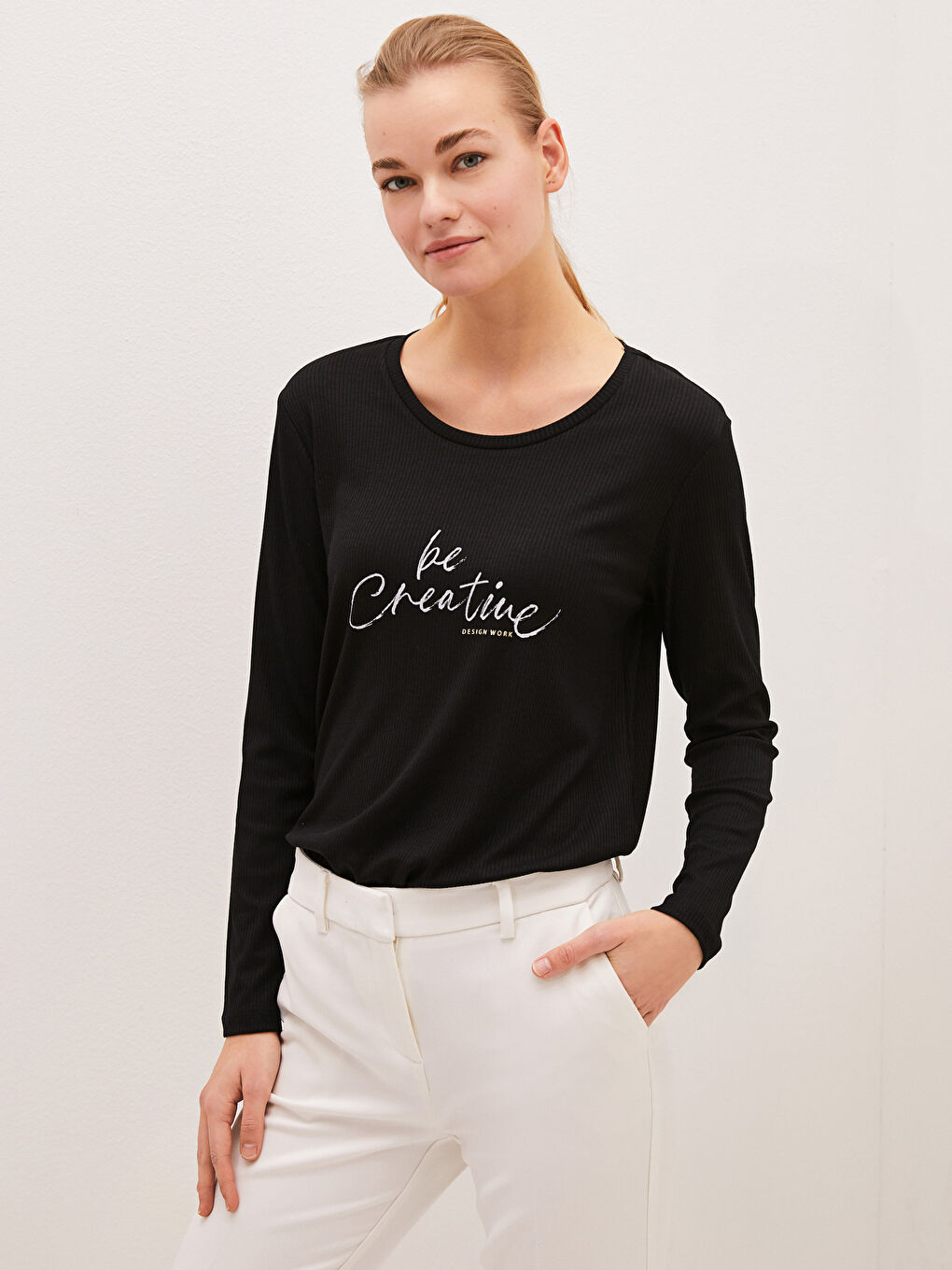 Siyah Bisiklet Yaka Baskılı Uzun Kollu Kadın Tişört