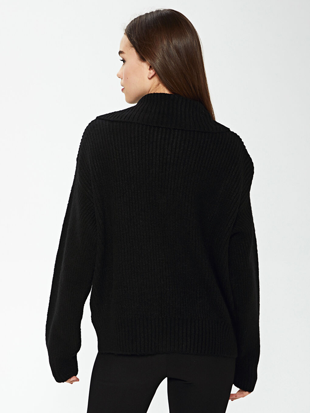 Siyah Yarım Balıkçı Yaka Düz Uzun Kollu Yakası Fermuarlı Kadın Triko Kazak-3