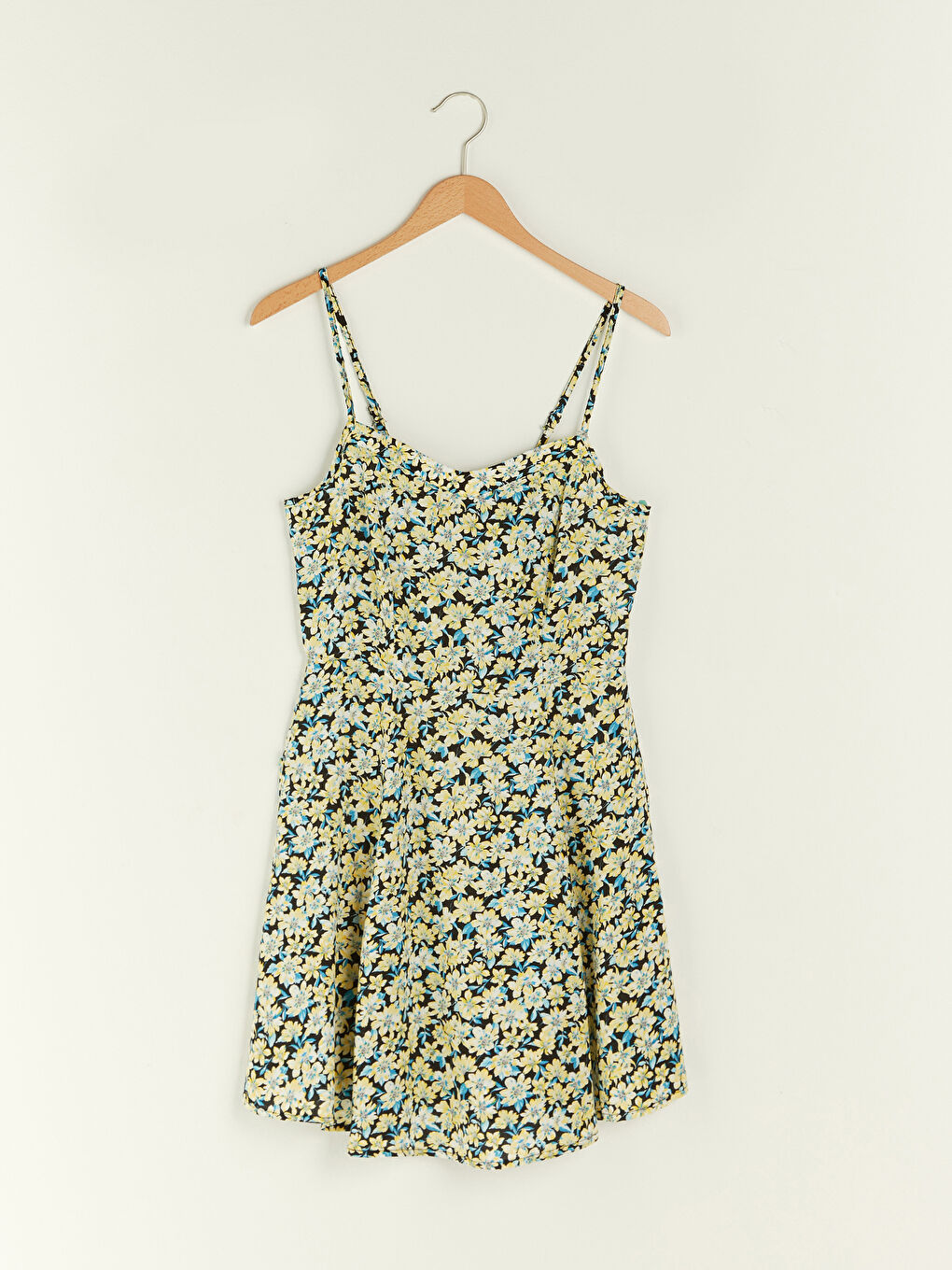 თასმებიანი ყვავილოვანი პრინტით ვისკოზის ქალის კაბა-5