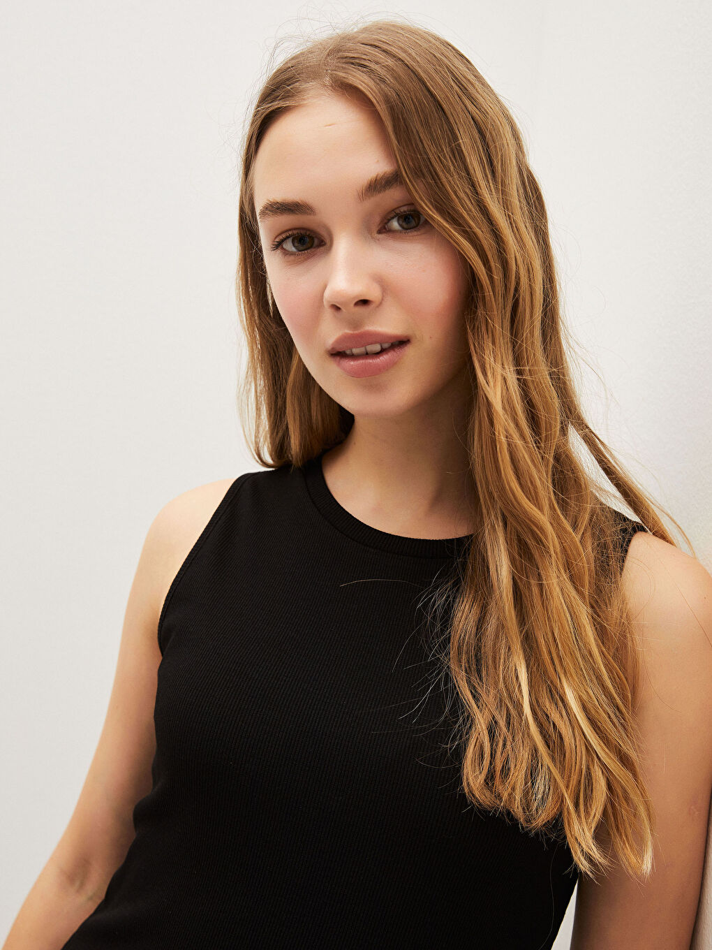 Women's Crew Neck Straight Sleeveless Ribbed Dress-3