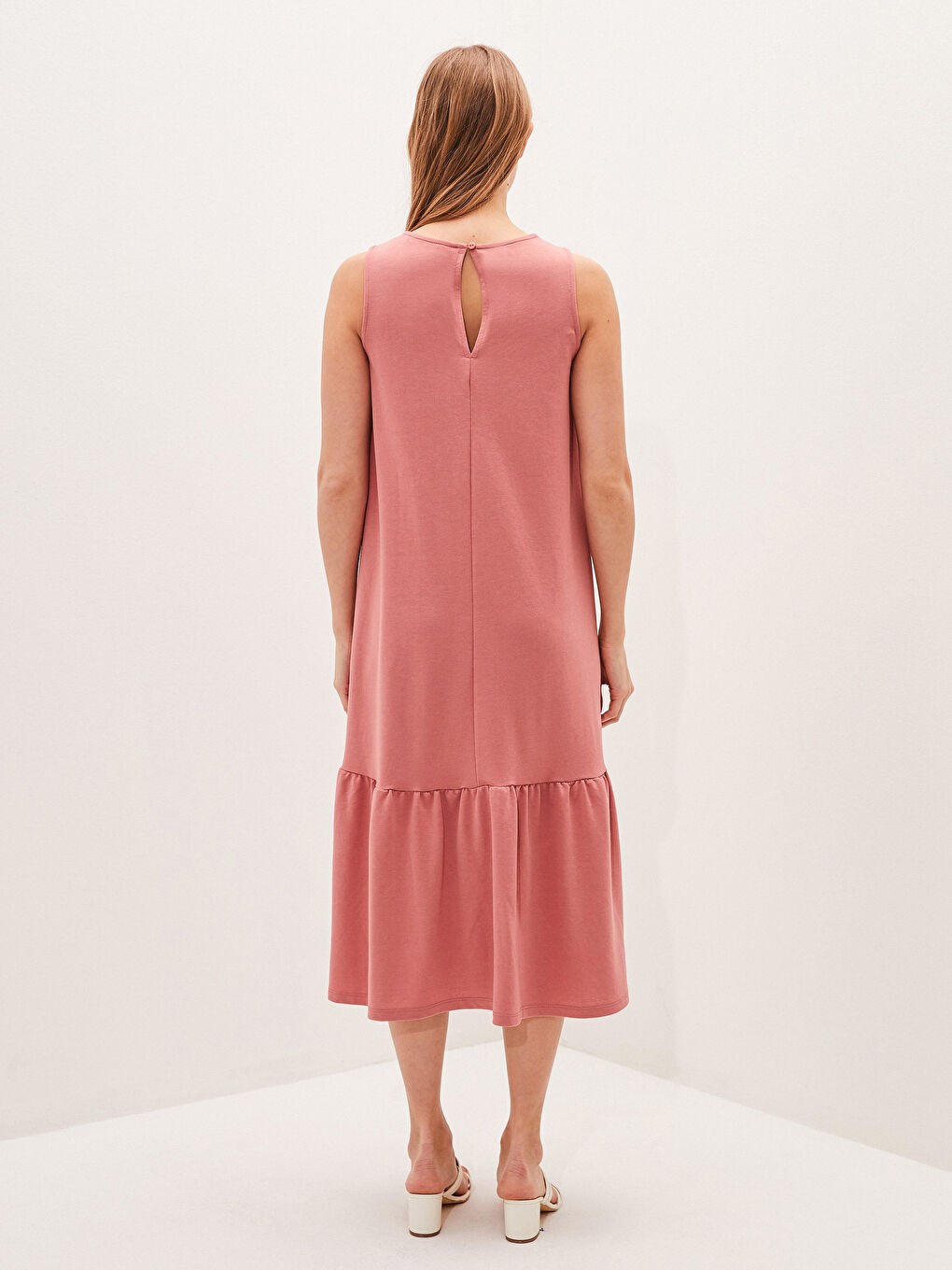 Pembe Bisiklet Yaka Kolsuz Fırfır Detaylı Kadın Elbise-5