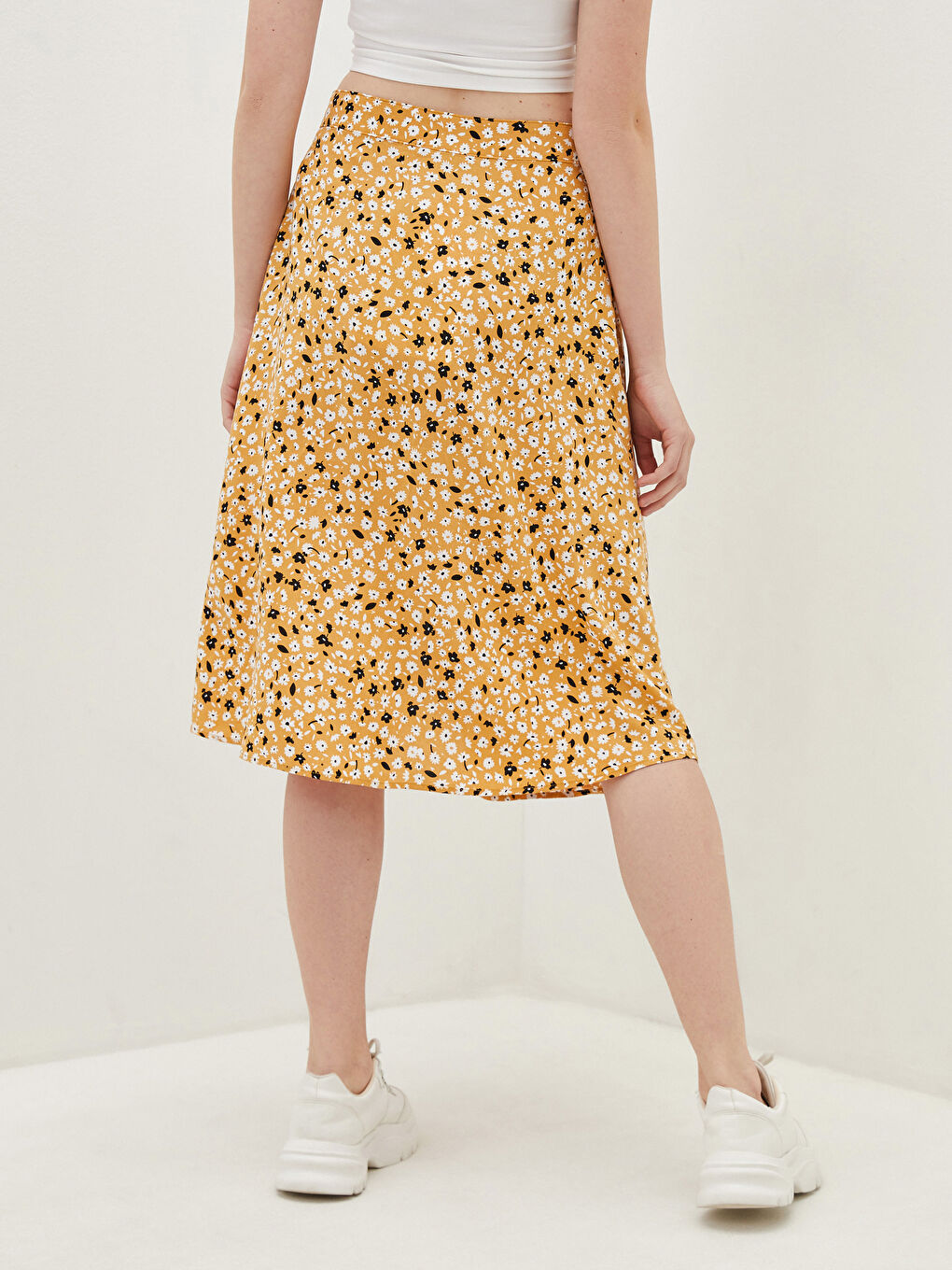 Jupe Pour Femmes En Viscose Imprimée De Fleurs Coupe Trapèze Avec Boutons-2