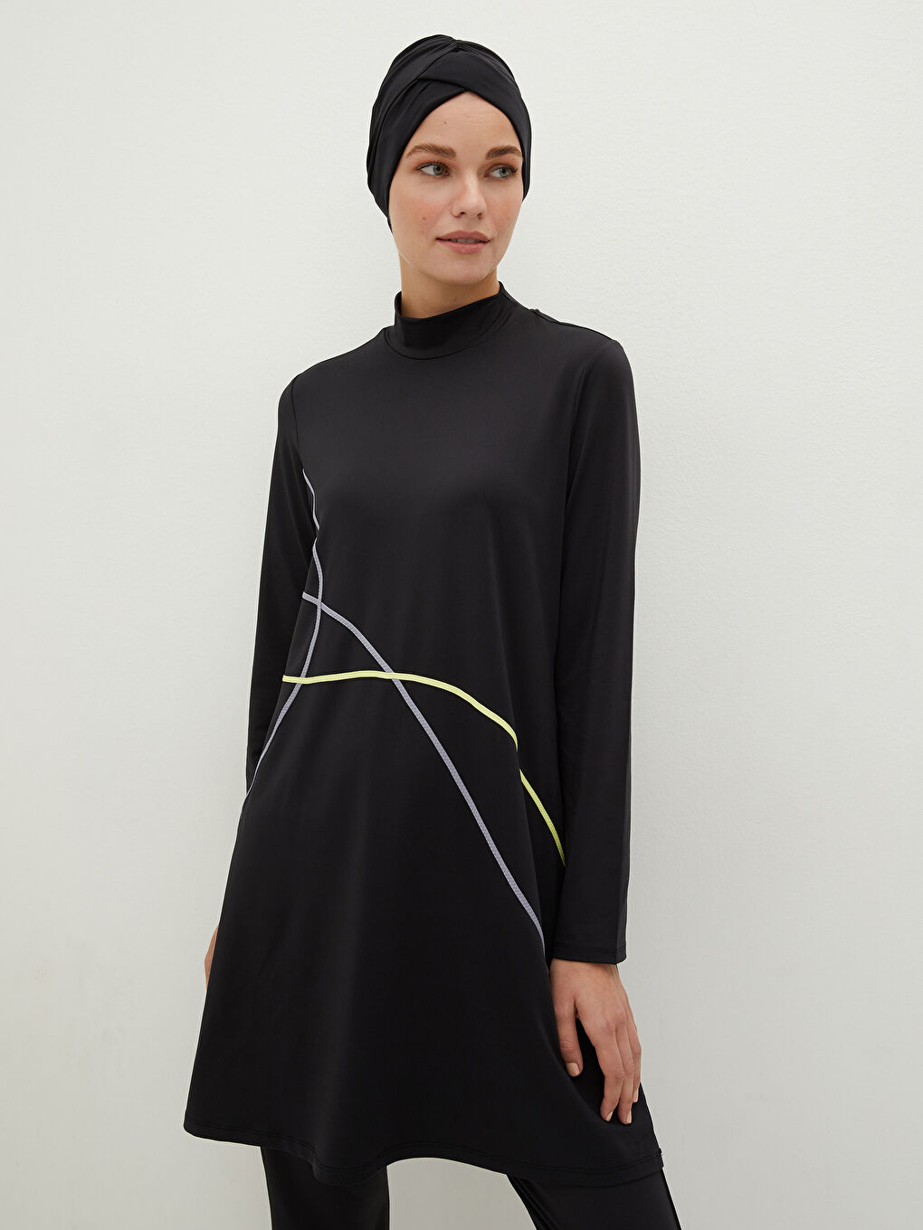 Siyah Yarım Balıkçı Yaka Desenli Uzun Kollu Kadın Tesettür Mayo Takımı-5