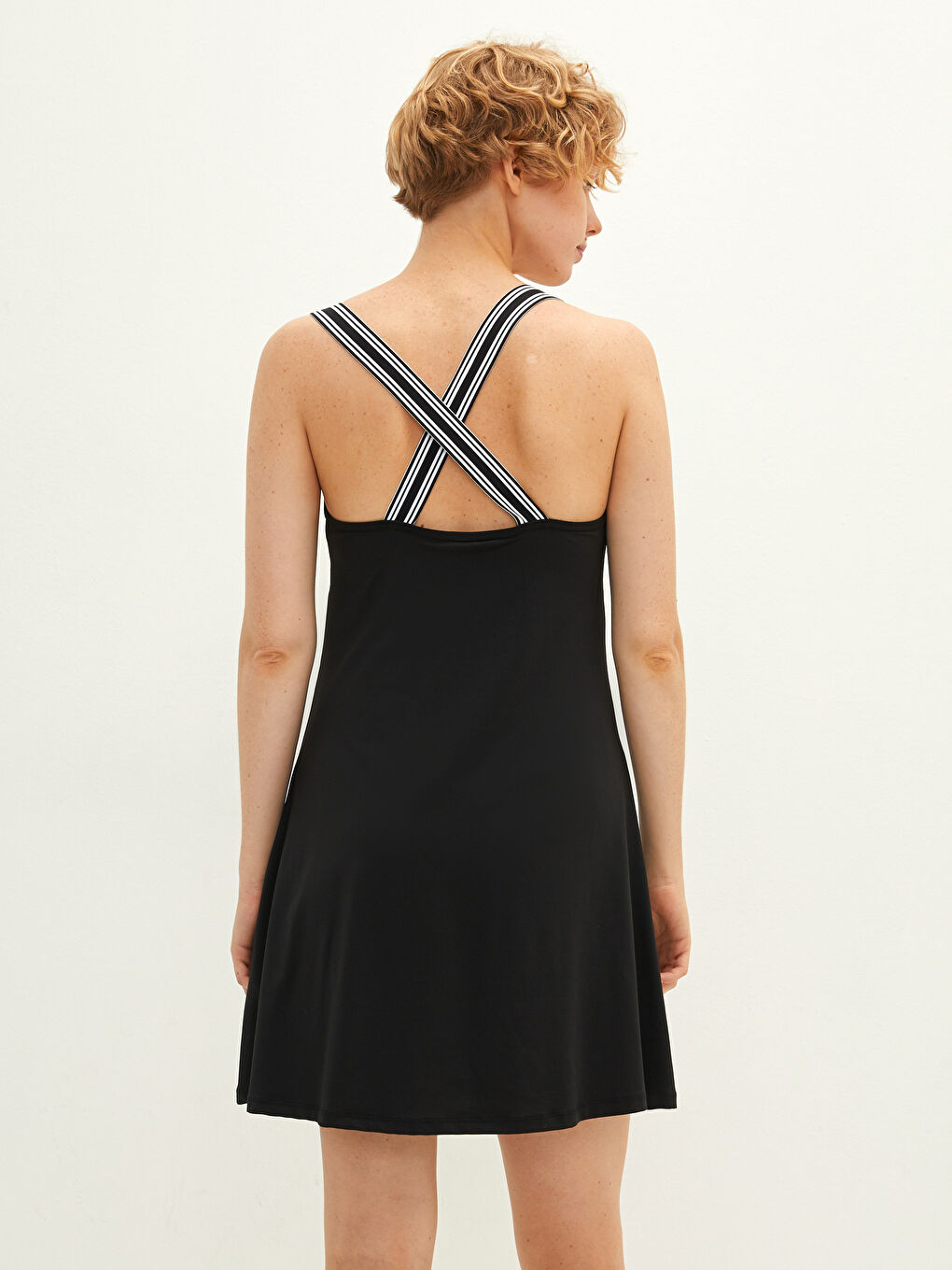 Siyah U Yaka Baskılı Askılı Kadın Tesettür Mayo-4