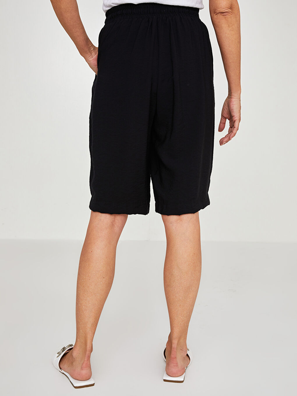 Women's Straight Bermuda Shorts With Elastic Waist-4