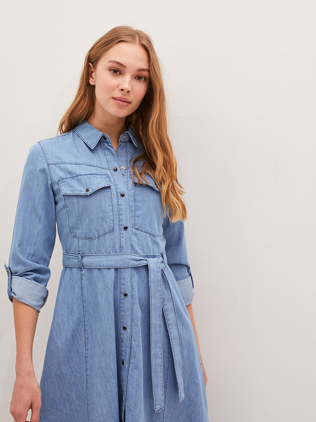 فستان جينز برقبة بياقة سادة كم طويل للسيدات-2