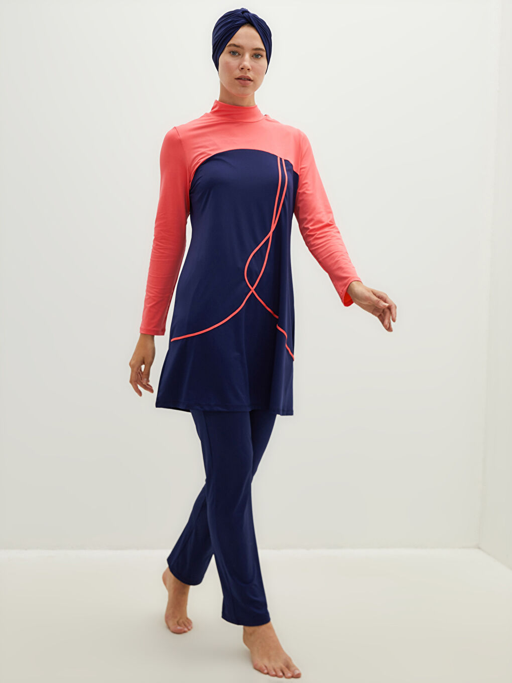 طقم سباحة نسائي بحجاب برقبة نصف عالية وأكمام طويلة بلوك الألوان-1