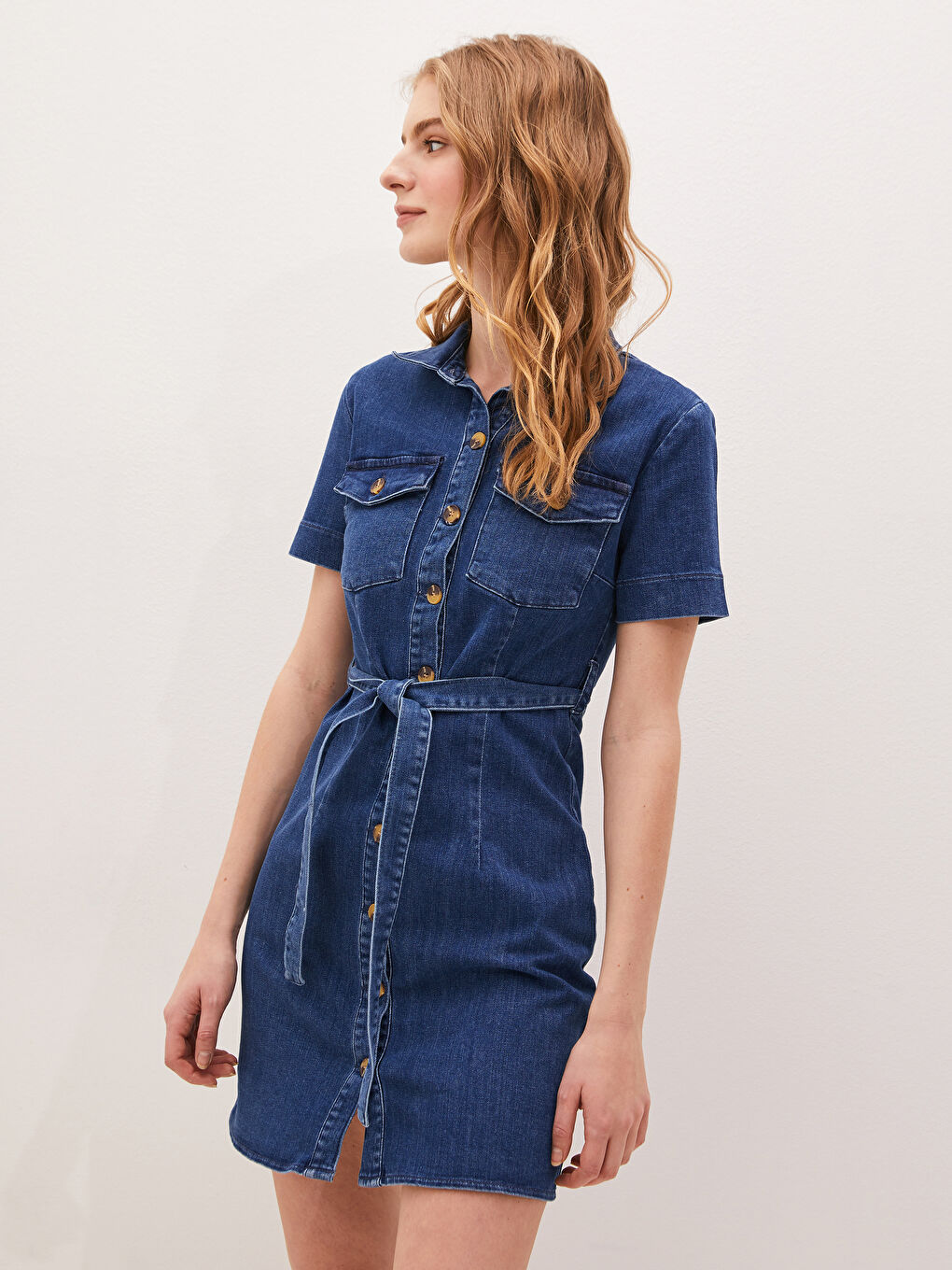 Джинсовое платье с отложным воротником, поясом на талии и карманами для женщин Rodeo-1