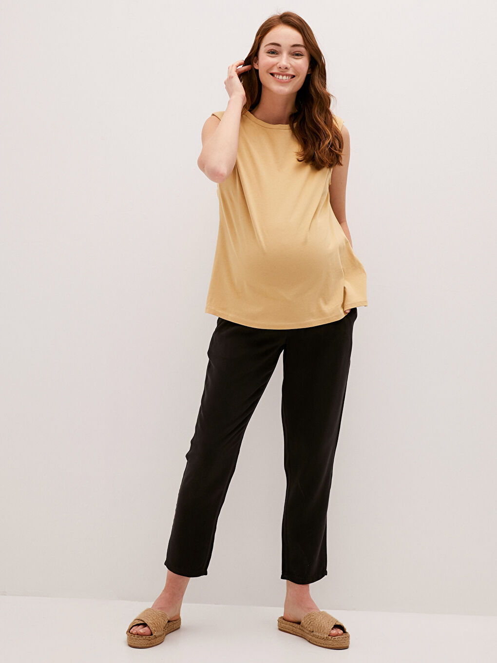 Belly Paneled Pocket Detailed Maternity Pants