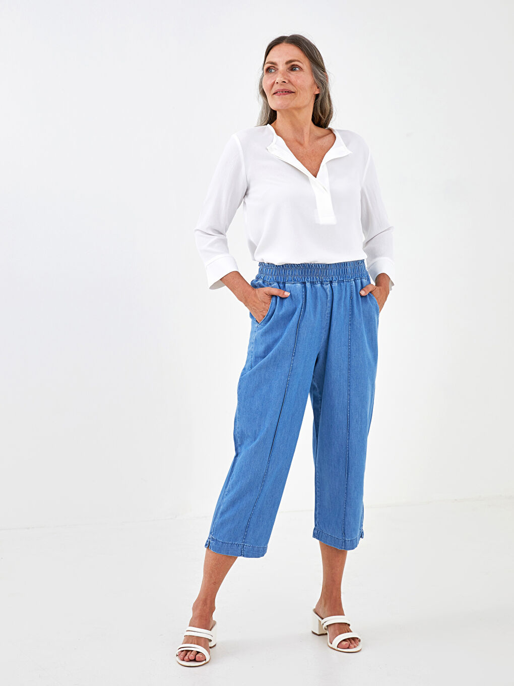 بنطلون جينز قصير روديو حريمي بتفاصيل جيب وخصر مطاطي وقصة مستقيمة-1