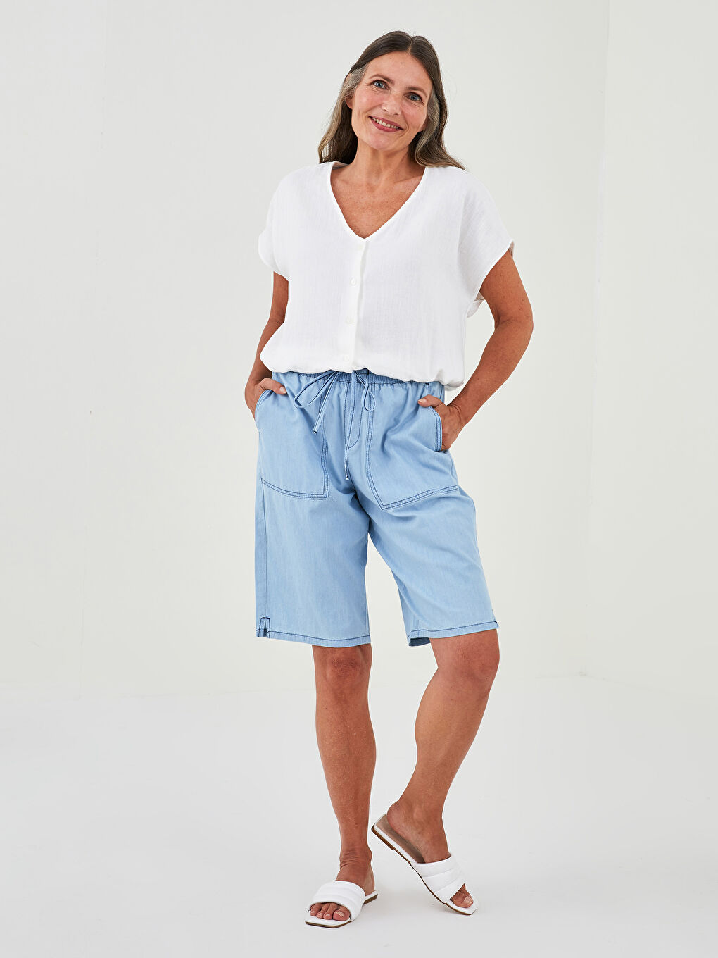 Women's Jean Shorts With Elastic Waist Comfortable Fit Pocket Detailed-2