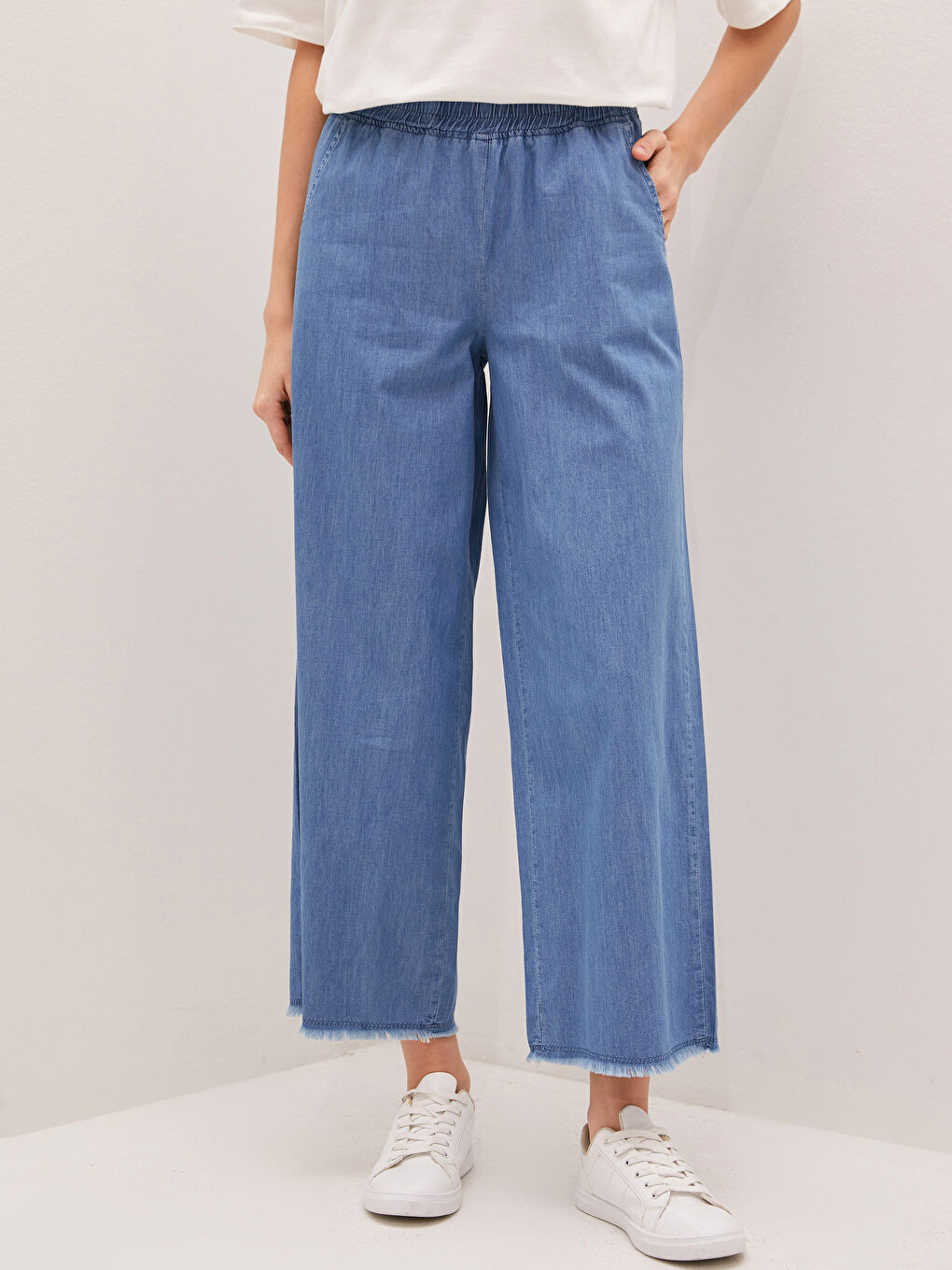 Pantaloni Dama Tip Harem cu Talie Elastică, Croială Largă și Buzunare-3