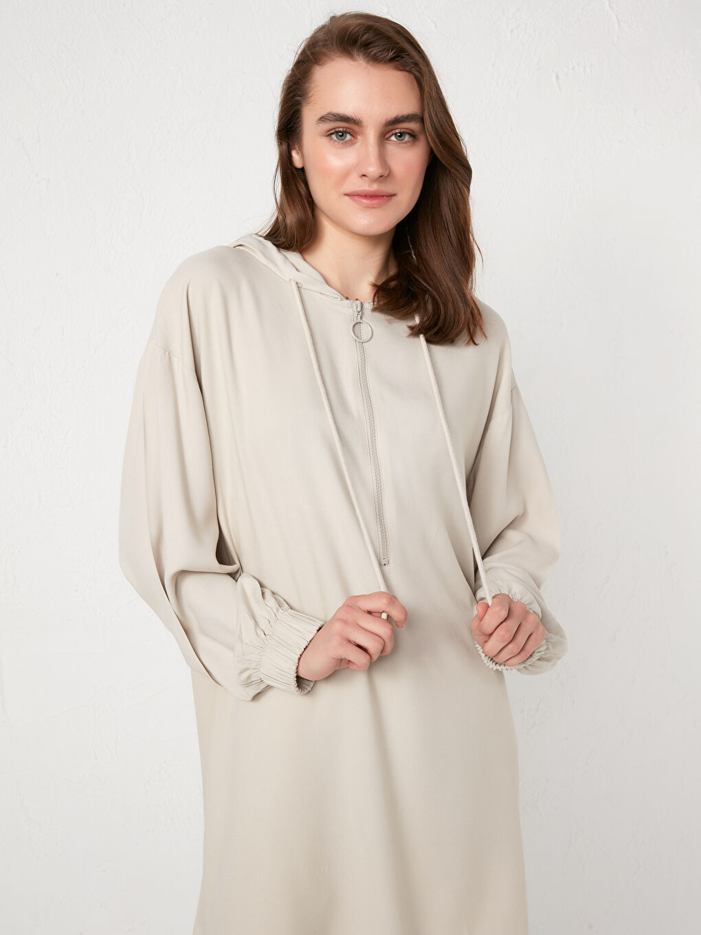 Туника с капюшоном, прямой крой, длинный рукав, оверсайз, ткань Belmando, для женщин