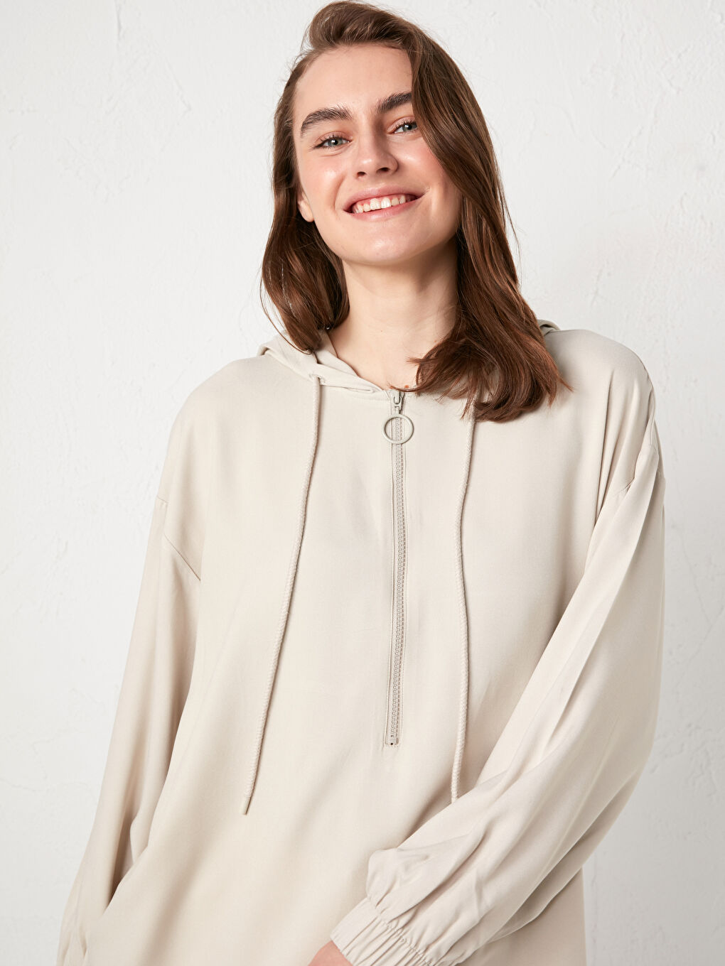 Туника с капюшоном, прямой крой, длинный рукав, оверсайз, ткань Belmando, для женщин-1