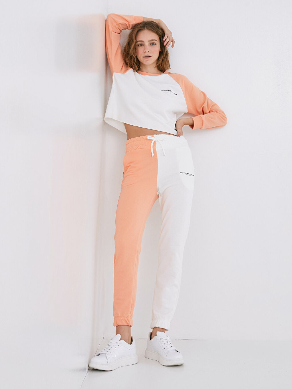 LCW Vision Women's Slogan Printed Pocket Detailed Tracksuit Bottom With Elastic Waist -S1G767Z8-FEU