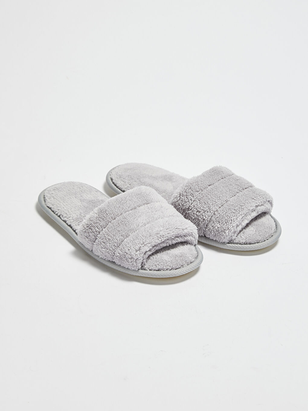 Gri Pelüş Kadın Ev Terliği