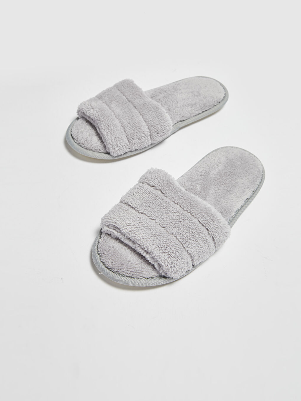 Gri Pelüş Kadın Ev Terliği-2