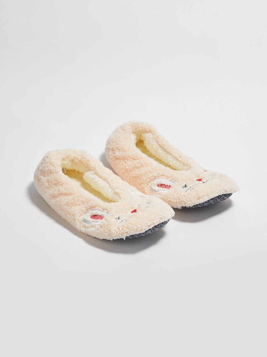 Pembe Nakışlı Pelüş Kadın Ev Terliği