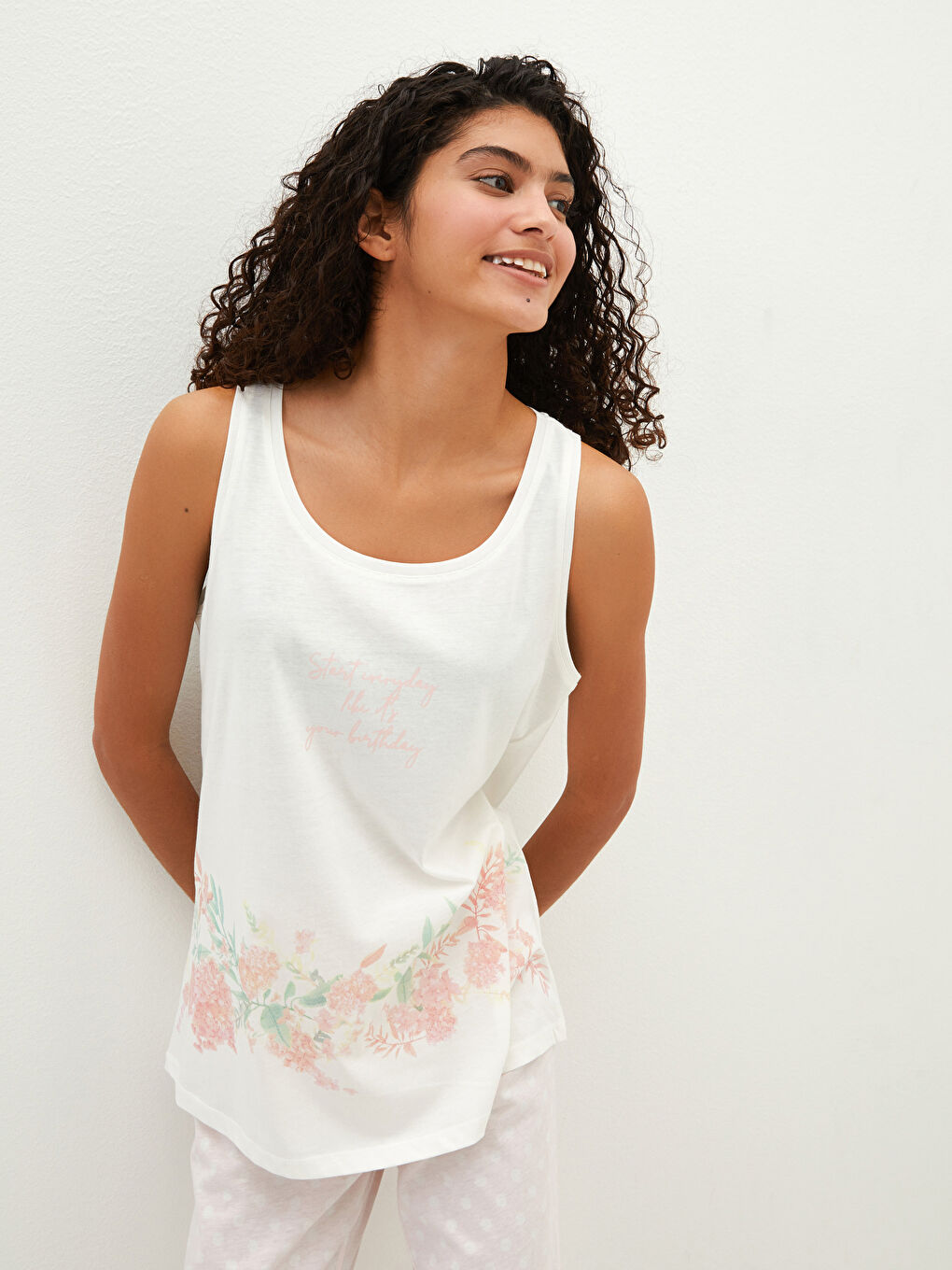 U Neck Printed Cotton Women's Pajamas Set-2