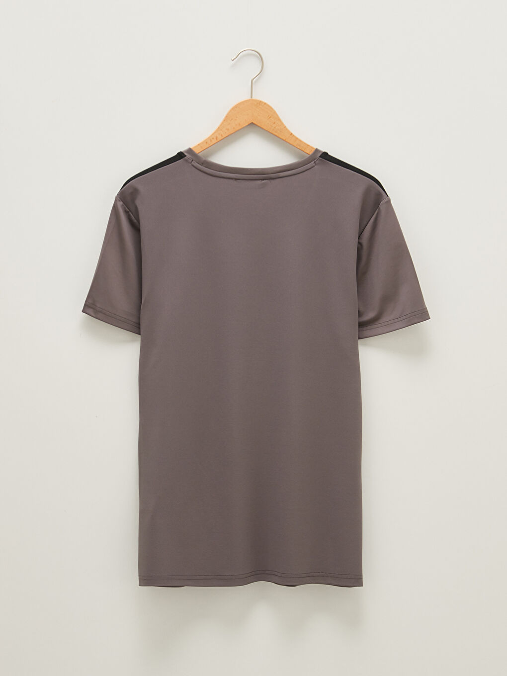 تيشيرت رياضي نشط كم قصير ياقة دائرية للرجال-1