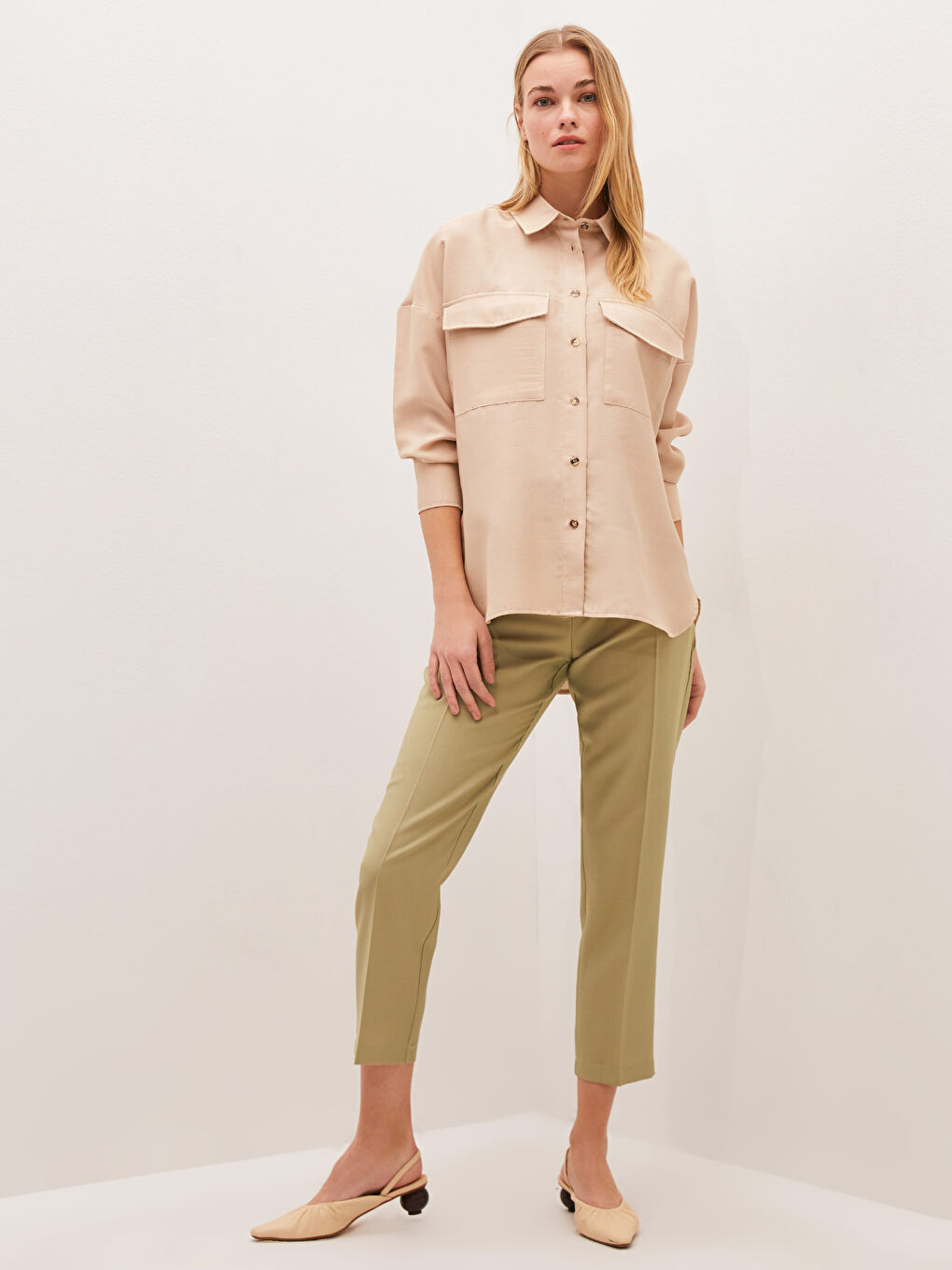 Bej Cep Detaylı Bol Fit Uzun Kollu Kadın Gömlek