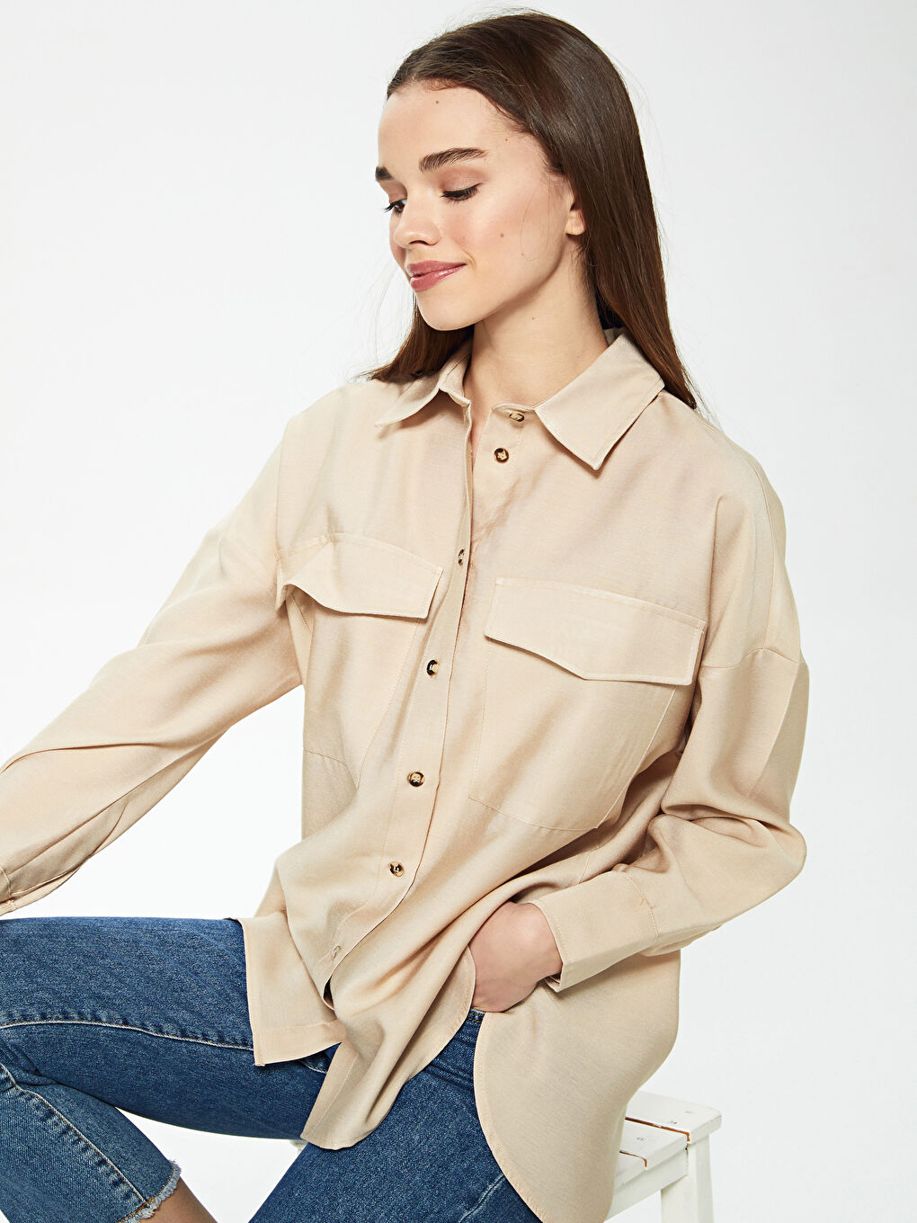 Bej Cep Detaylı Bol Fit Uzun Kollu Kadın Gömlek-7