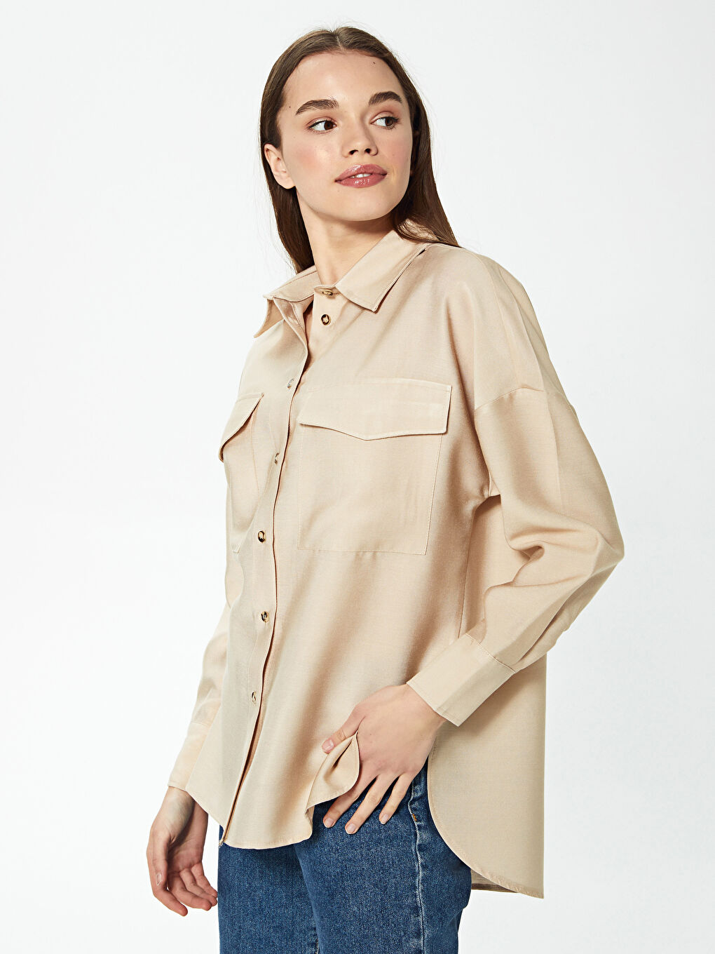 Bej Cep Detaylı Bol Fit Uzun Kollu Kadın Gömlek-8