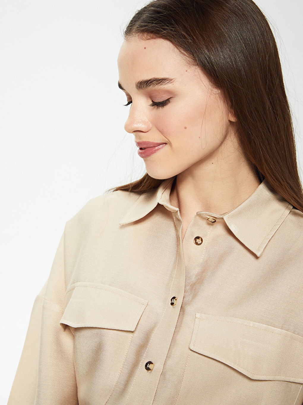 Bej Cep Detaylı Bol Fit Uzun Kollu Kadın Gömlek-10