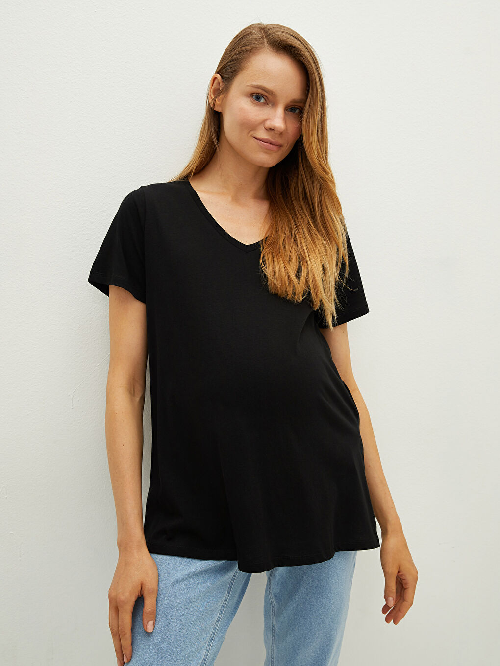 Siyah V Yaka Düz Kısa Kollu Pamuklu Hamile Tişört-2