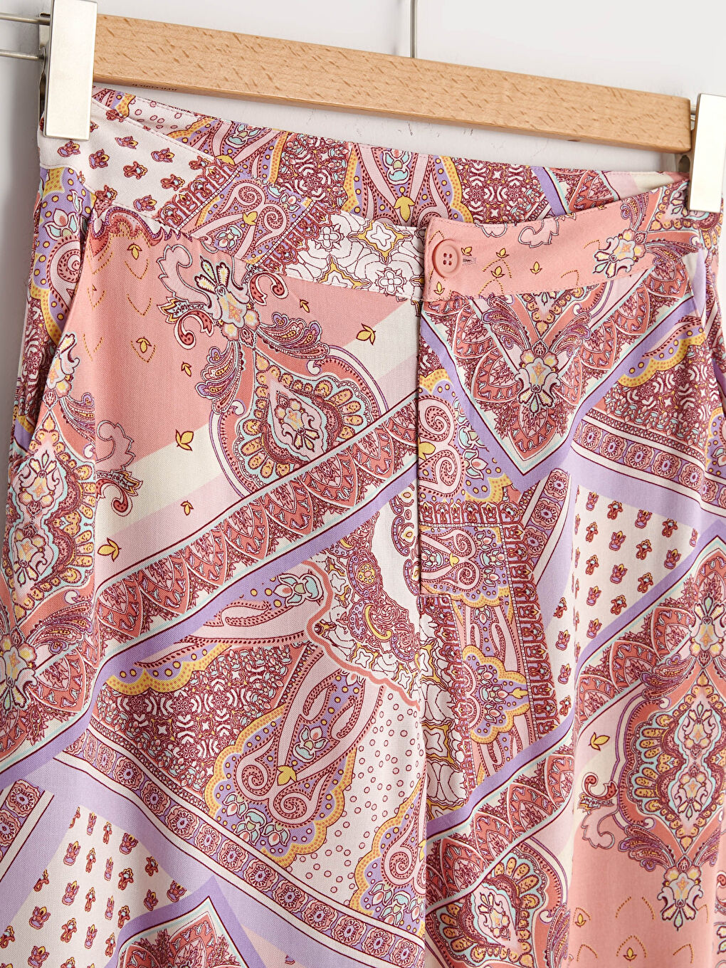 Pocket Detailed Printed Wide Leg Women Trousers-11