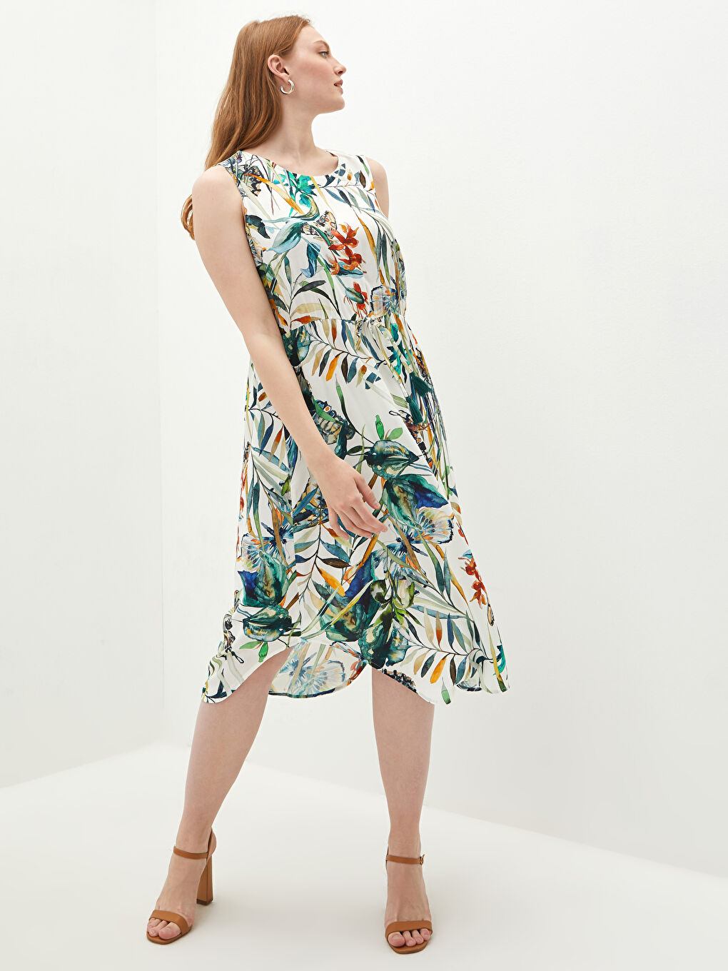 Ekru Bisiklet Yaka Desenli Beli Büzgü Detaylı Viskon Kadın Elbise-1