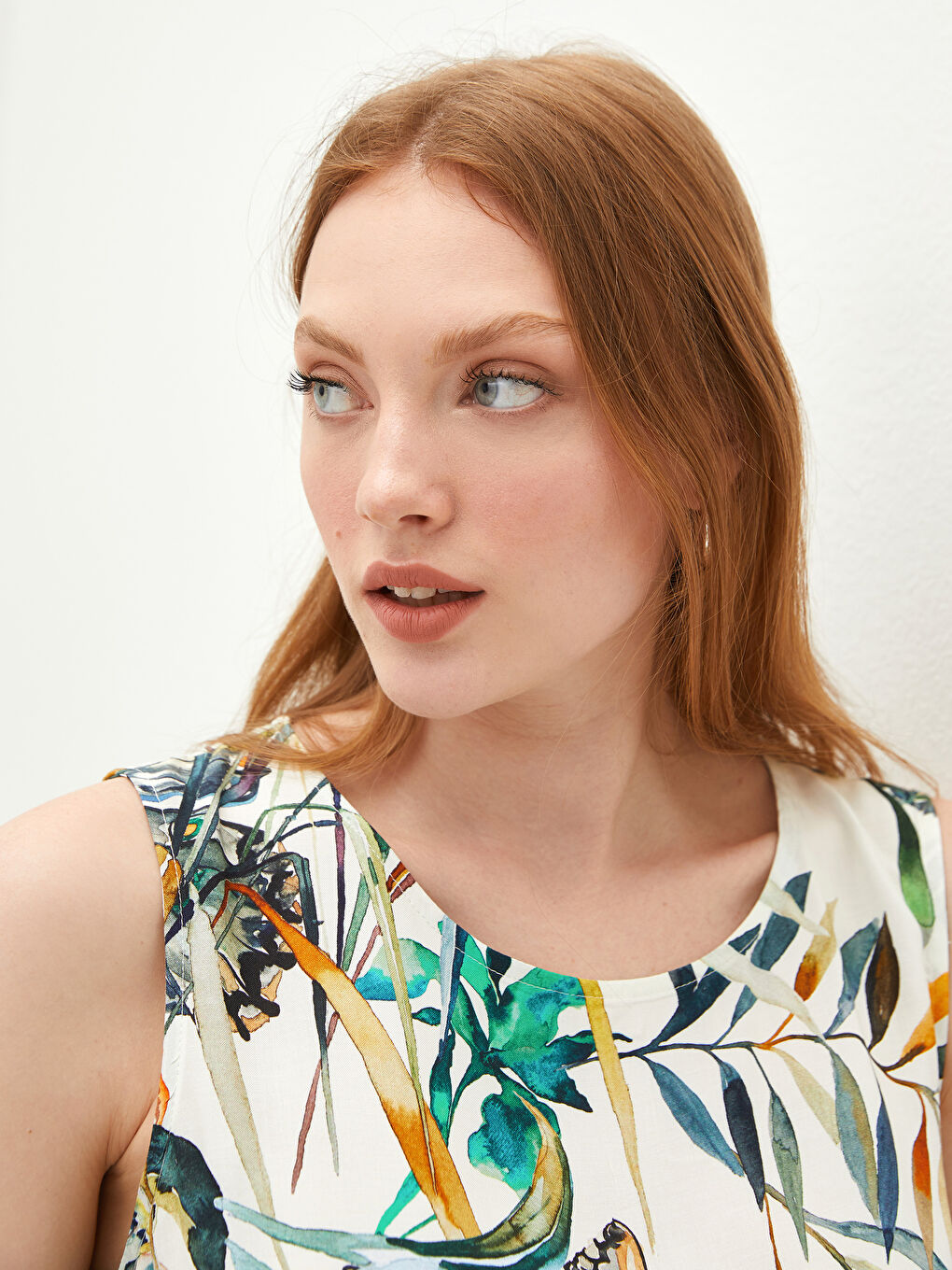 Ekru Bisiklet Yaka Desenli Beli Büzgü Detaylı Viskon Kadın Elbise-3