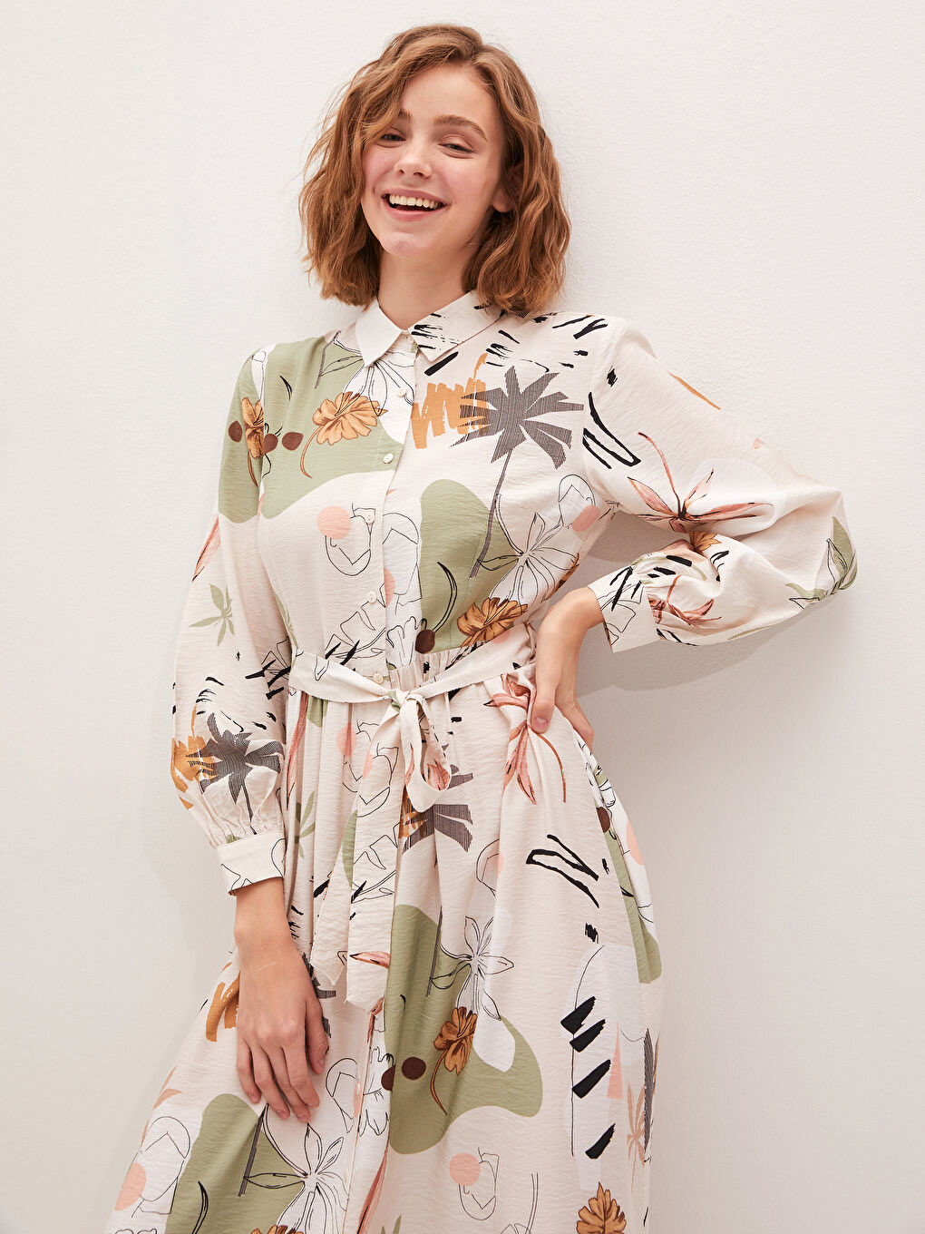 Ekru Gömlek Yaka Çiçek Baskılı Uzun Kollu Beli Kuşaklı Kadın Elbise-1