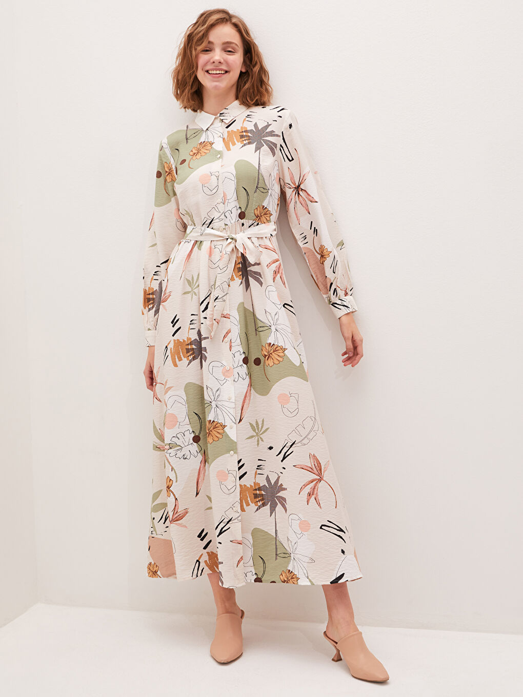 Ekru Gömlek Yaka Çiçek Baskılı Uzun Kollu Beli Kuşaklı Kadın Elbise-4