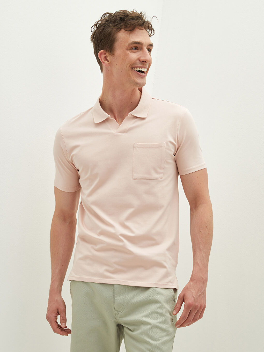 تي شيرت رجالي بياقة بولو وكم قصير من قماش جيرسي-2