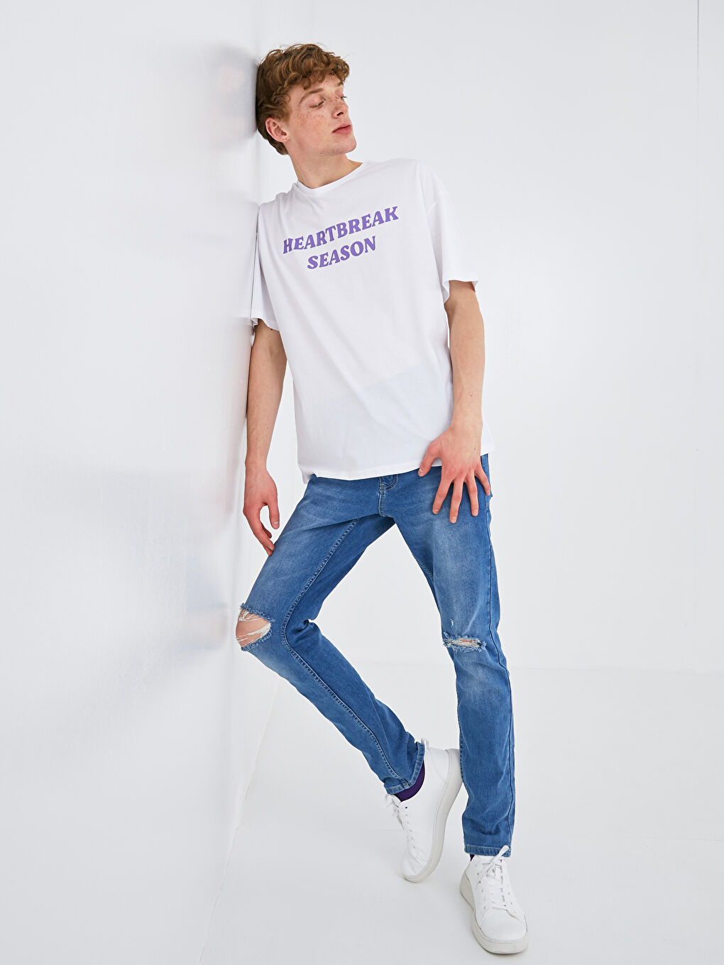 Beyaz Oversize Bisiklet Yaka Kısa Kollu Baskılı Penye Erkek Tişört-1