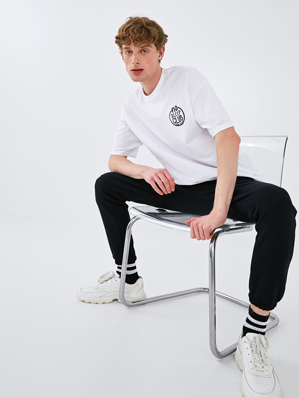 Beyaz Bisiklet Yaka Kısa Kollu Baskılı Penye Erkek Tişört-2