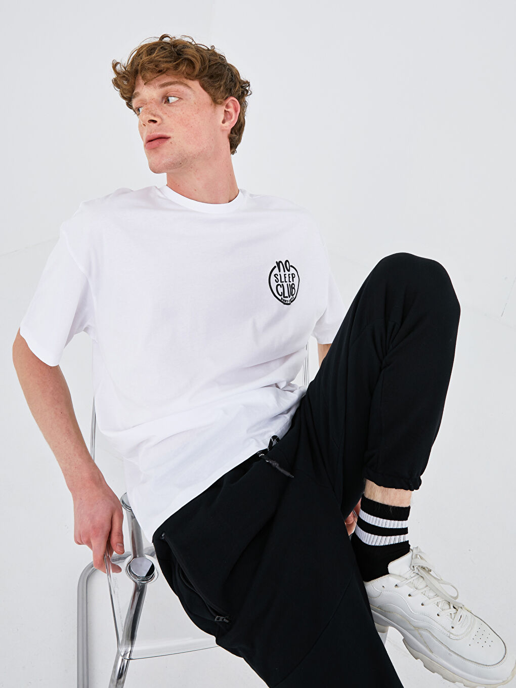 Beyaz Bisiklet Yaka Kısa Kollu Baskılı Penye Erkek Tişört-4