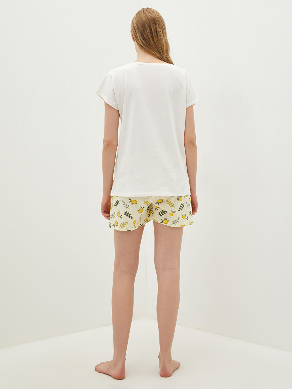 طقم بيجاما قصير قطن مطبوع برقبة دائرية ميني ماوس للسيدات-4