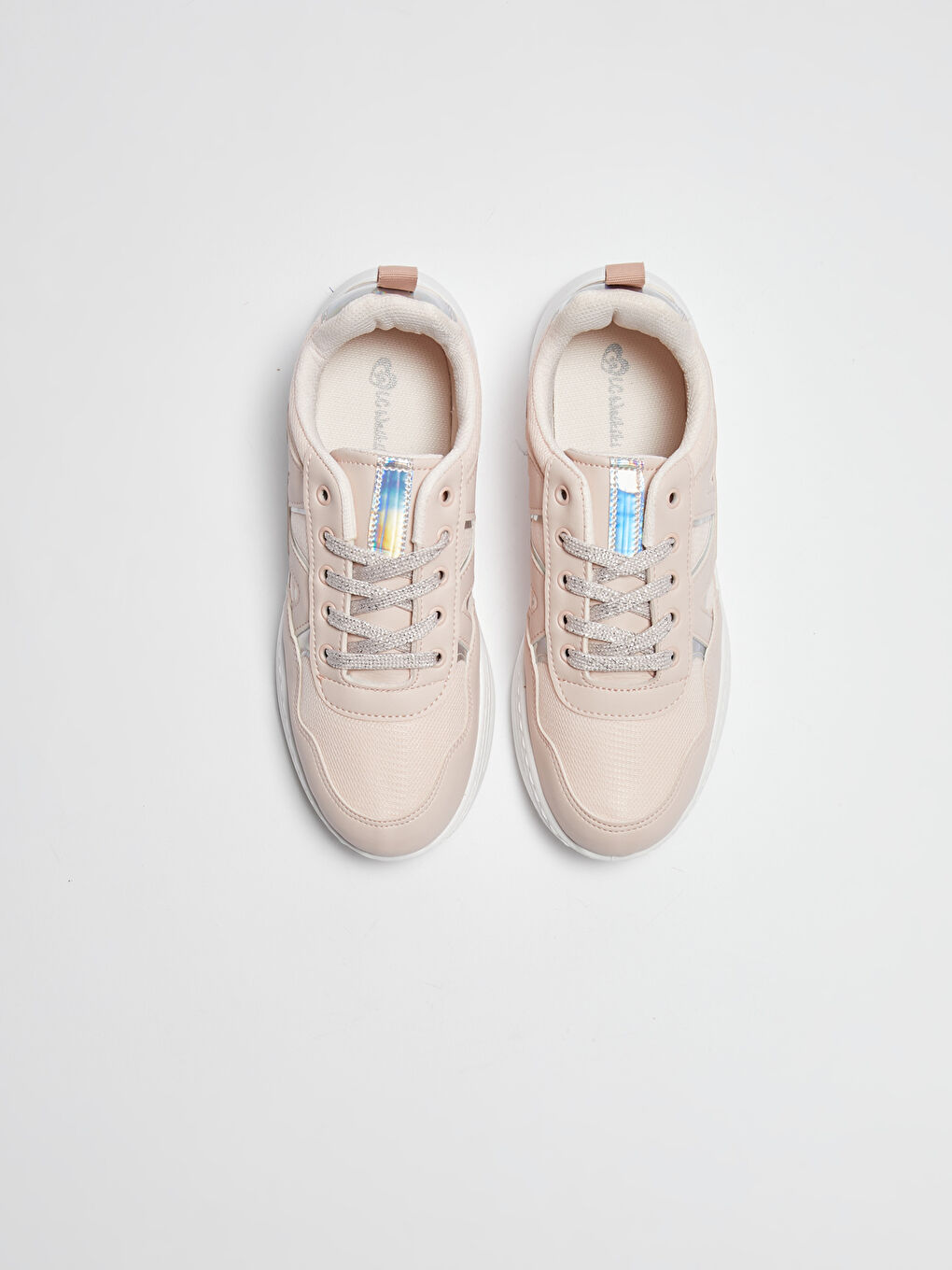 أحذية رياضية بناتي للأنشطة الرياضية برباط وتفاصيل شبكية-5