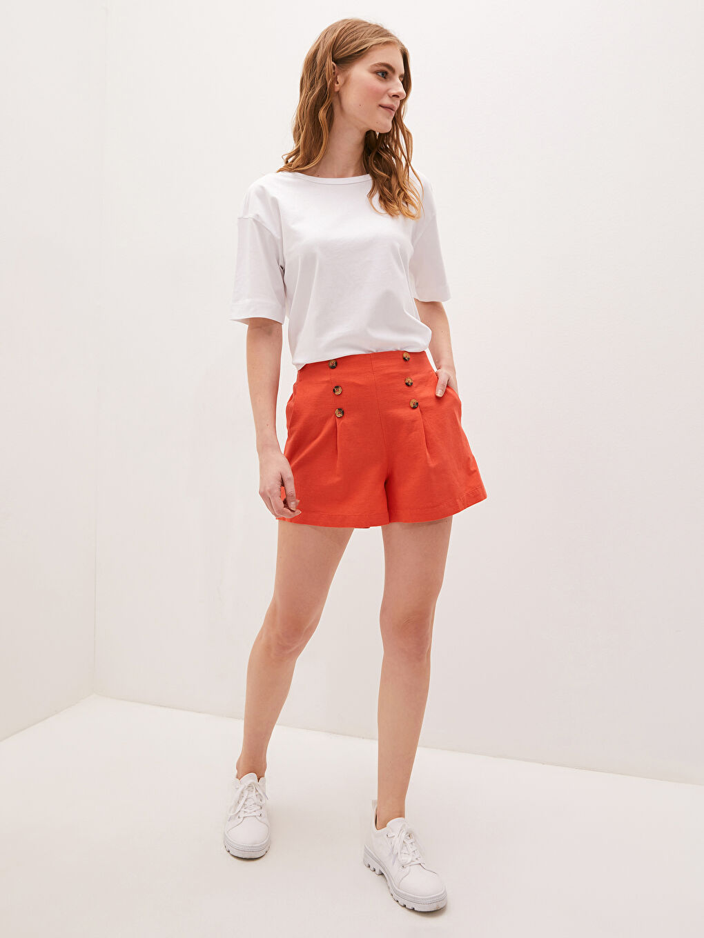 Women's Shorts With Elastic Waist Pocket and Button Detailed-2