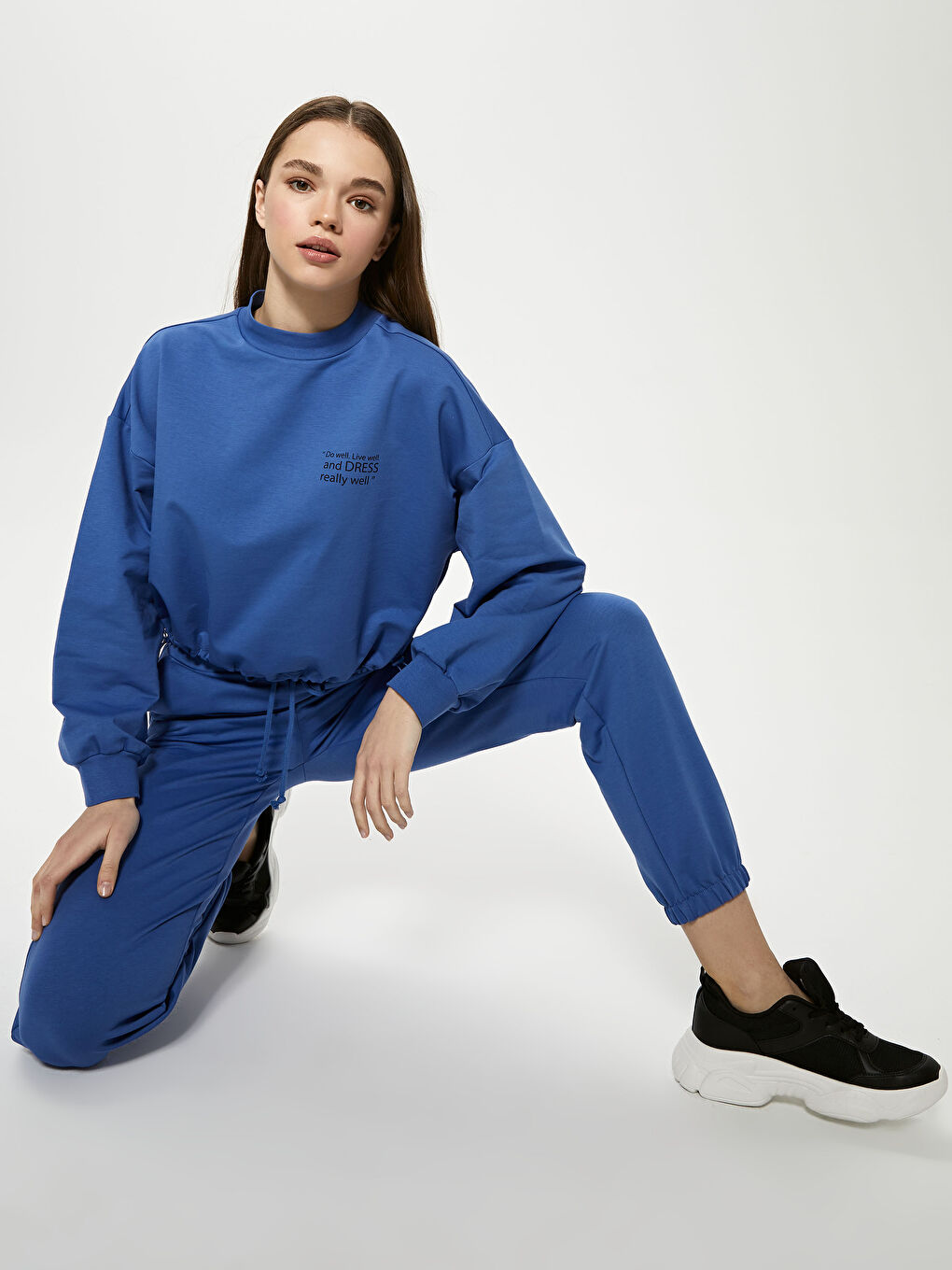 سویتشێرت قۆڵ درێژ چاپکراوی یه‌خه‌ خڕ بۆ ژنان-7