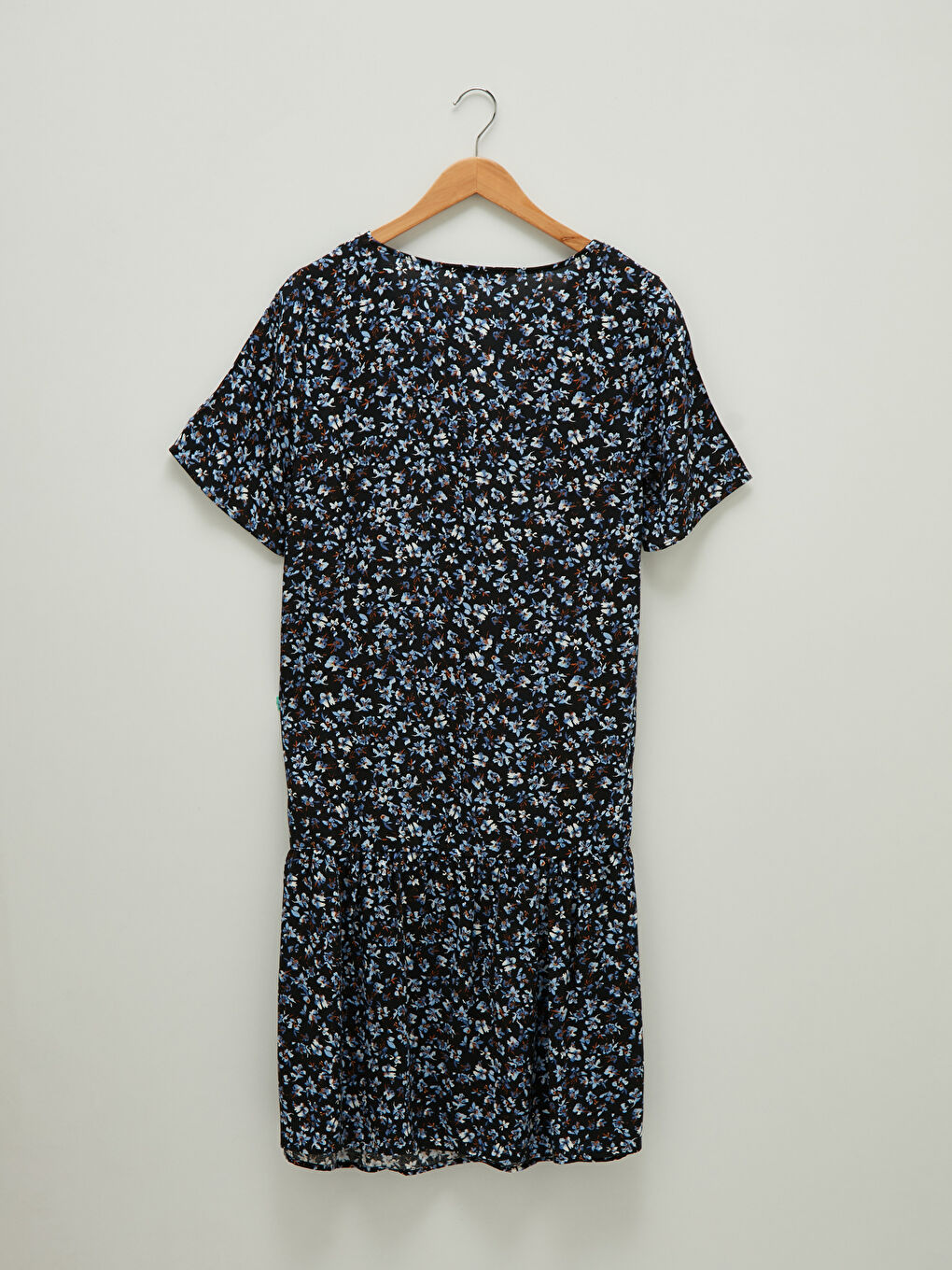 Lacivert V Yaka Çiçekli Kısa Kollu Düğme Kapamalı Viskon Kadın Elbise-5