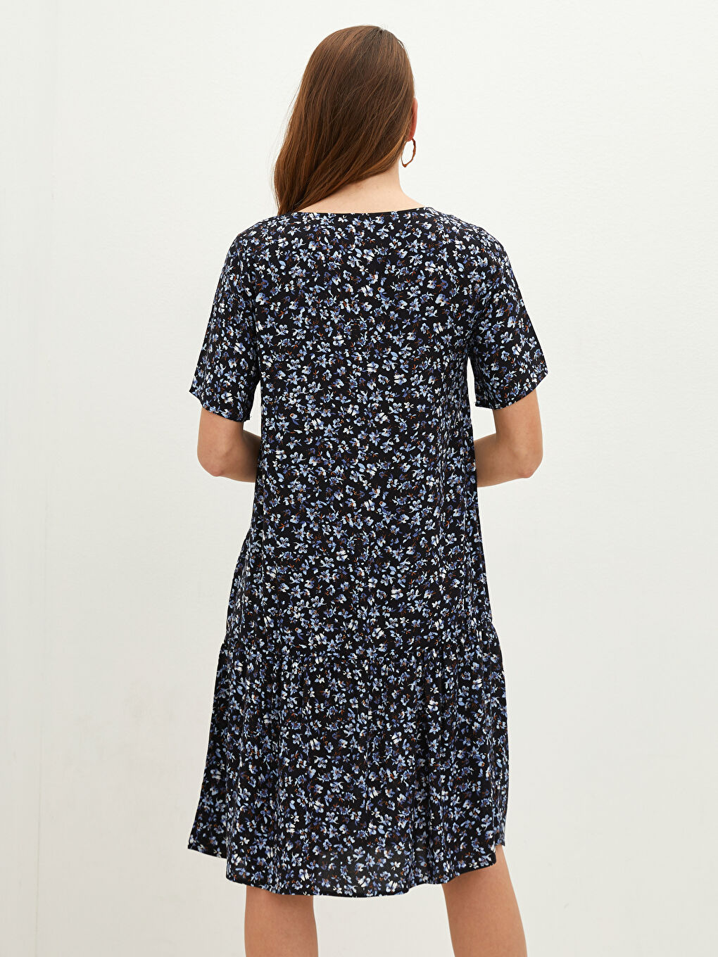 Lacivert V Yaka Çiçekli Kısa Kollu Düğme Kapamalı Viskon Kadın Elbise-2