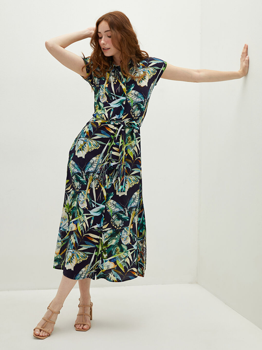 Lacivert Gömlek Yaka Desenli Kısa Kollu Beli Kuşaklı Viskon Kadın Elbise-2