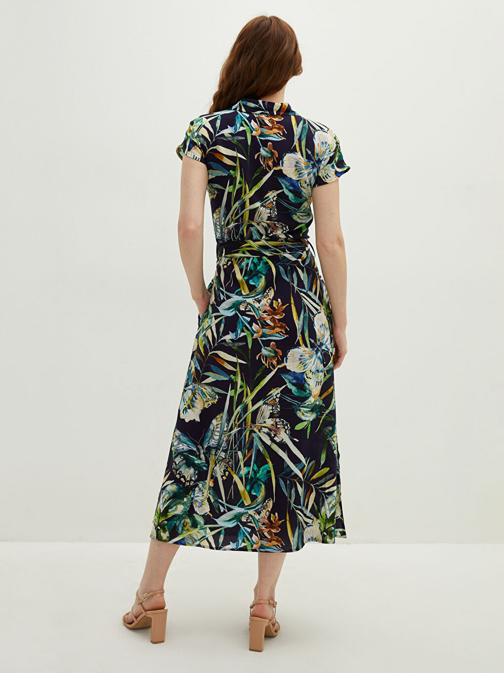 Lacivert Gömlek Yaka Desenli Kısa Kollu Beli Kuşaklı Viskon Kadın Elbise-3